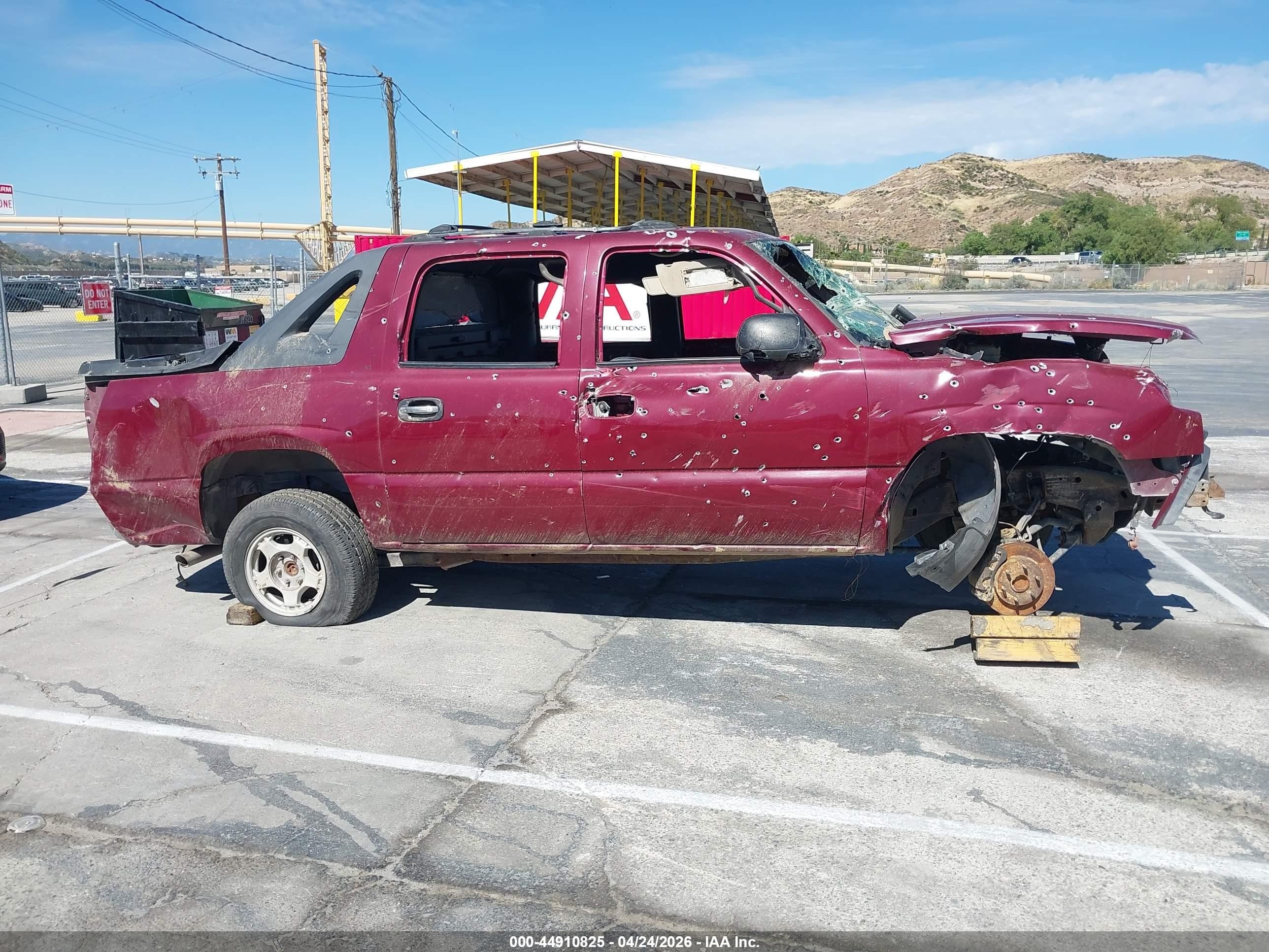 2004 Chevrolet Avalanche 1500   Burgundy vin: 3GNEC12T14G155174