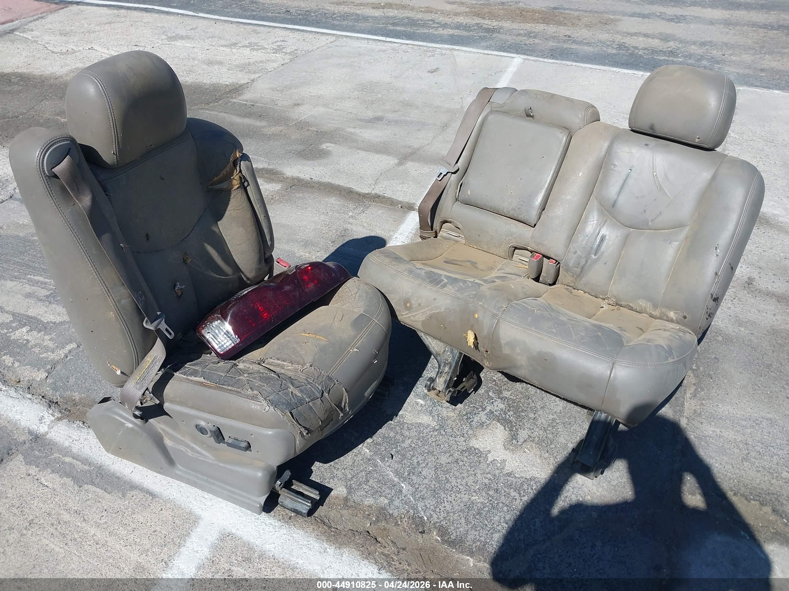 2004 Chevrolet Avalanche 1500   Burgundy vin: 3GNEC12T14G155174