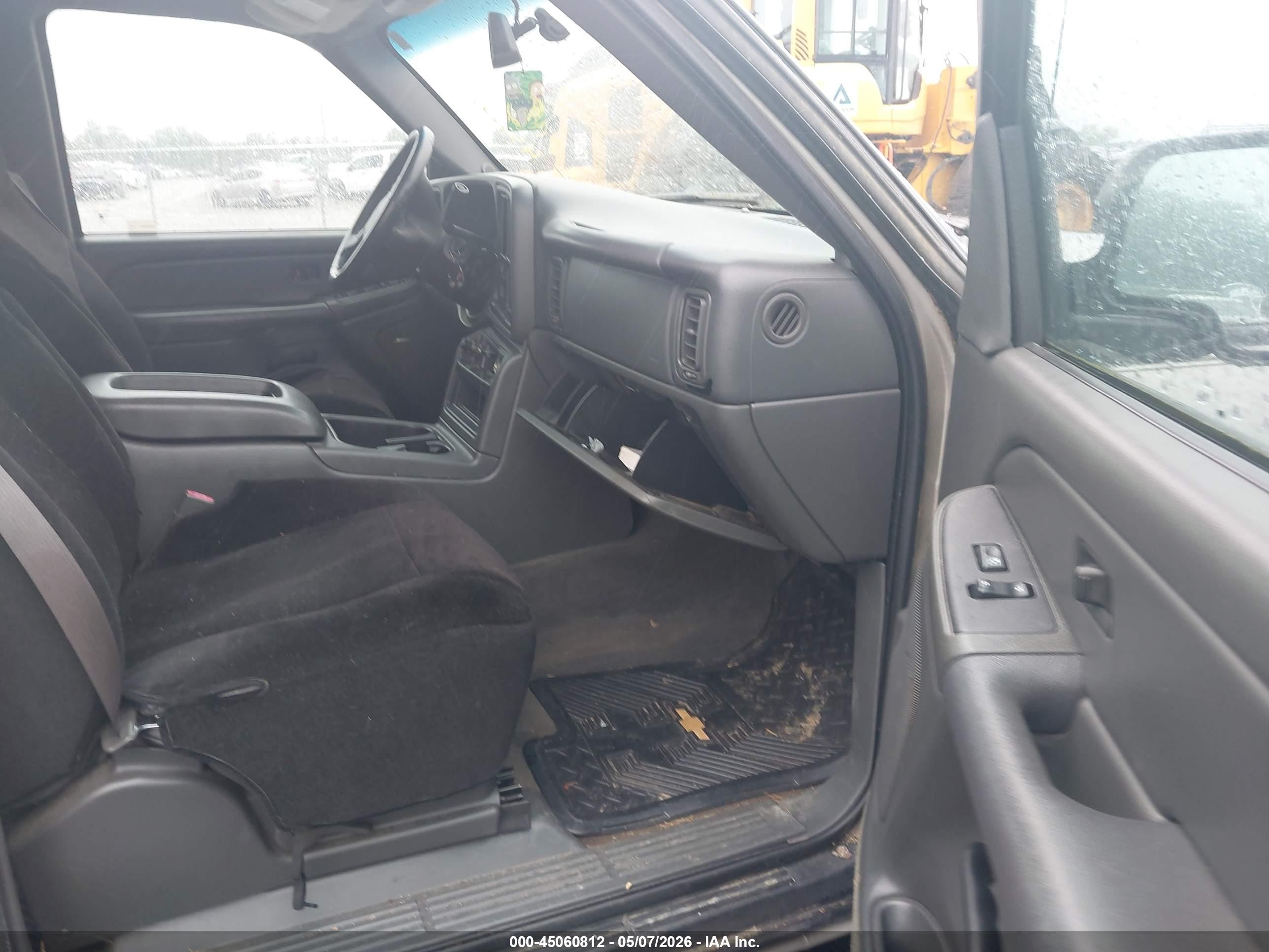2004 Chevrolet Avalanche 1500   Золотой vin: 3GNEC12T24G329544