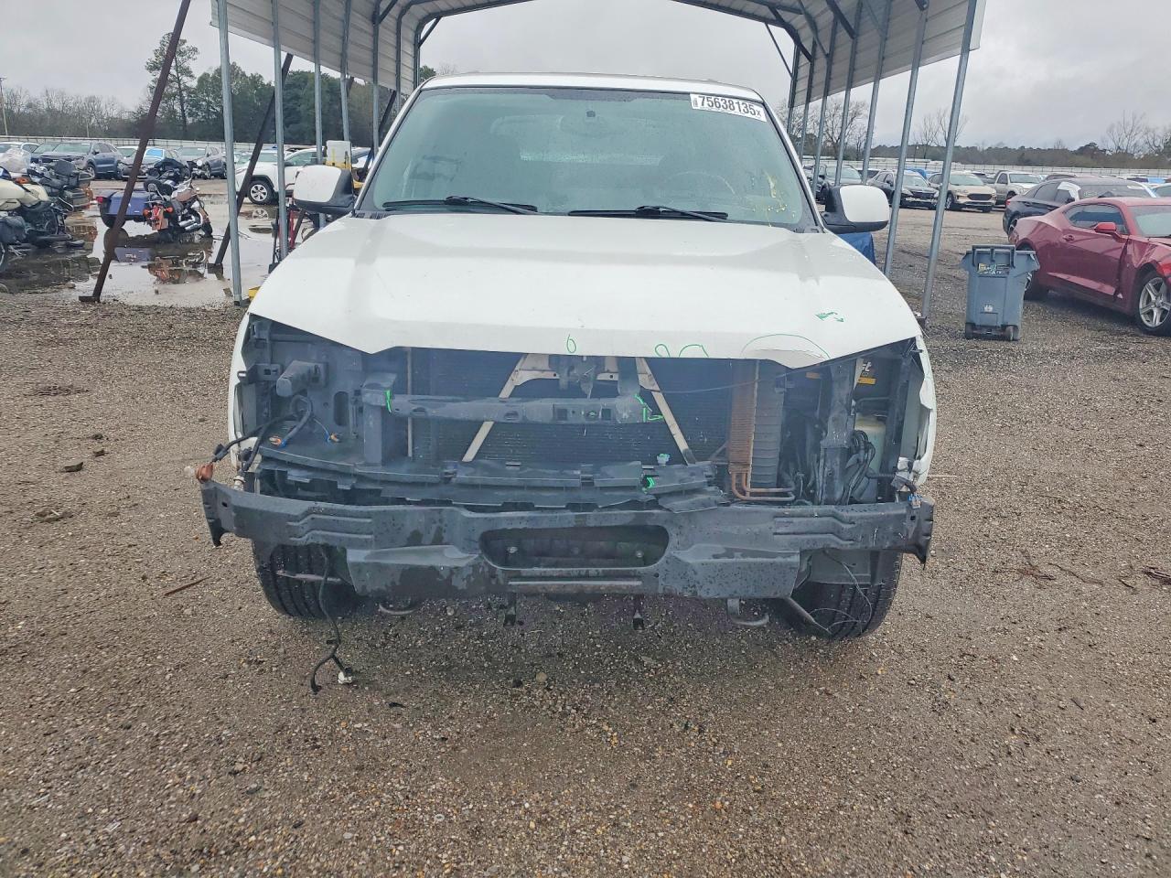 2004 Chevrolet Avalanche C1500 White vin: 3GNEC12T34G103836