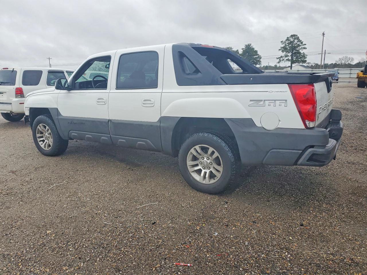 2004 Chevrolet Avalanche C1500 White vin: 3GNEC12T34G103836