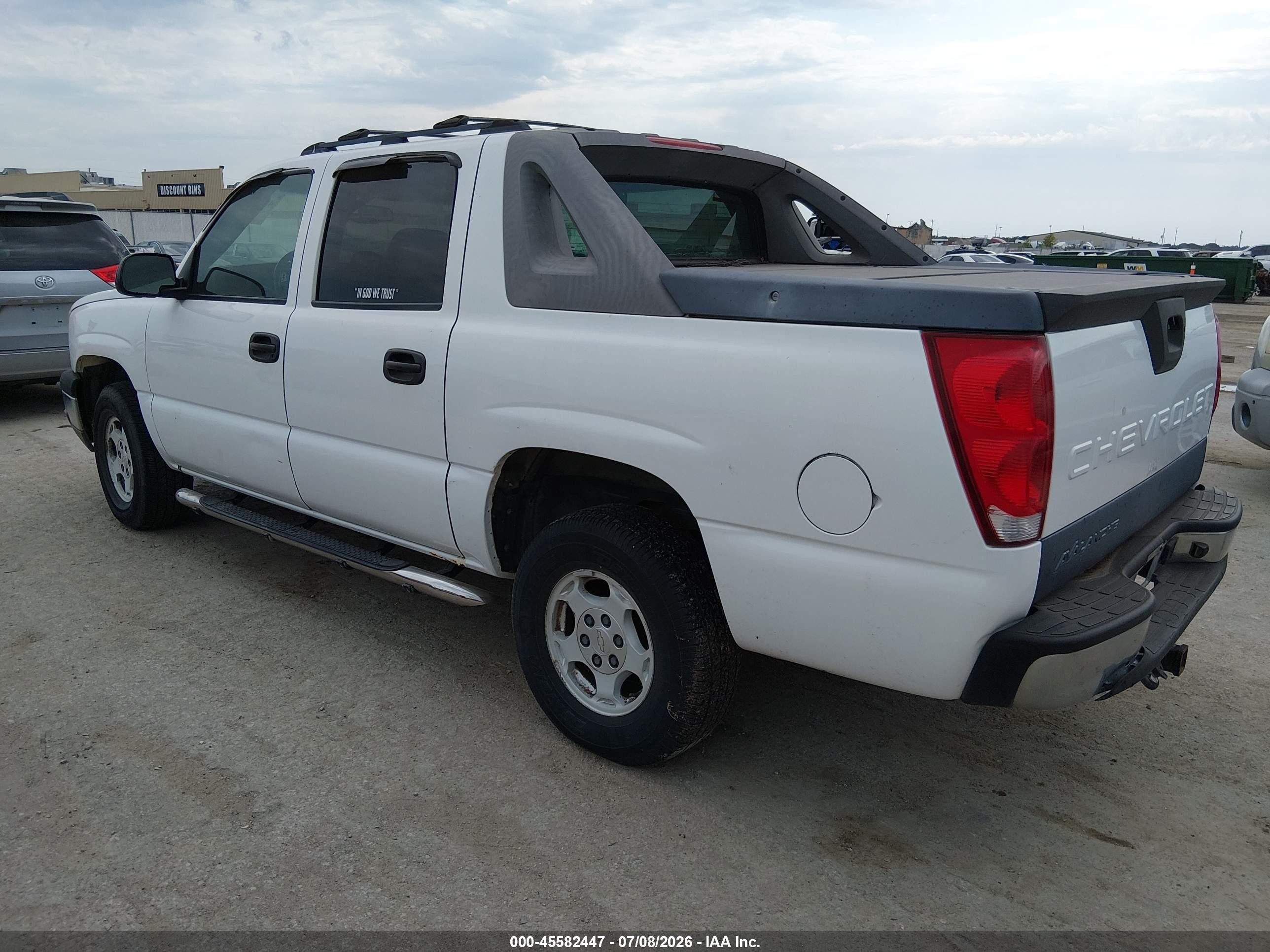 2004 Chevrolet Avalanche 1500   White vin: 3GNEC12T34G147660