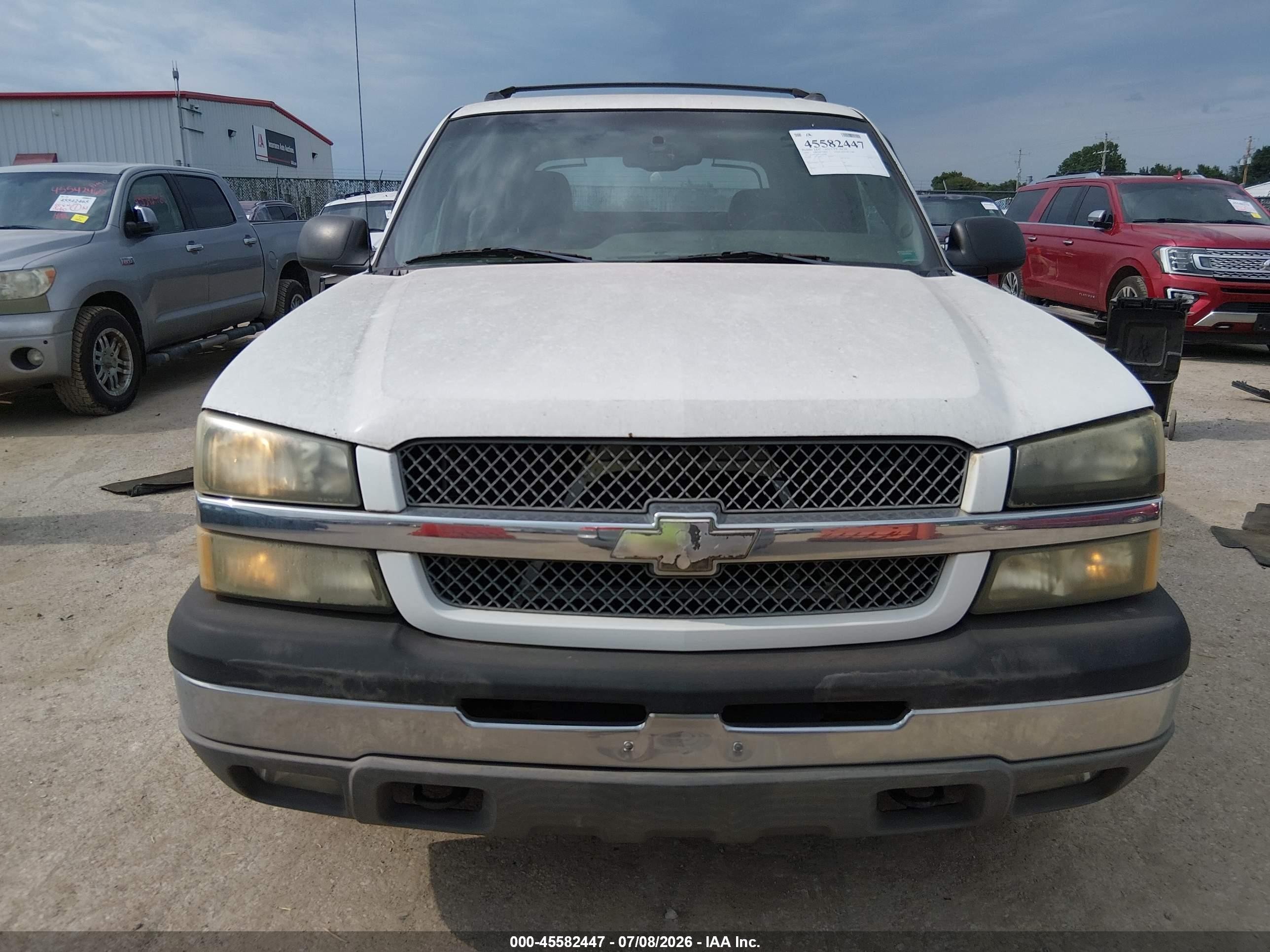 2004 Chevrolet Avalanche 1500   White vin: 3GNEC12T34G147660