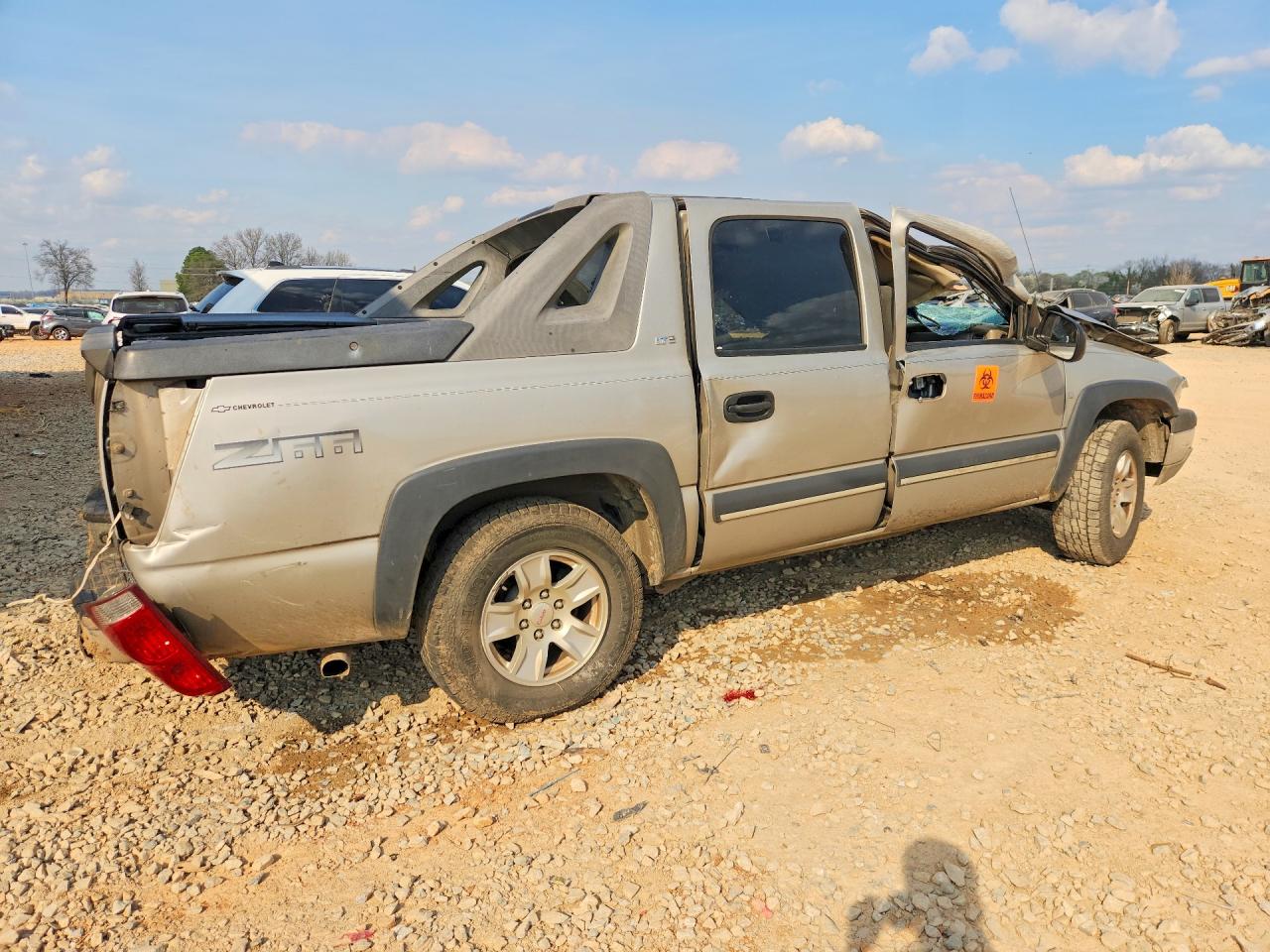 2004 Chevrolet Avalanche C1500 Tan vin: 3GNEC12T44G121181