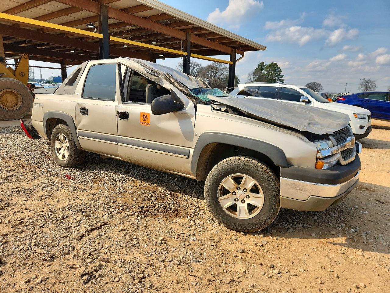 2004 Chevrolet Avalanche C1500 Tan vin: 3GNEC12T44G121181