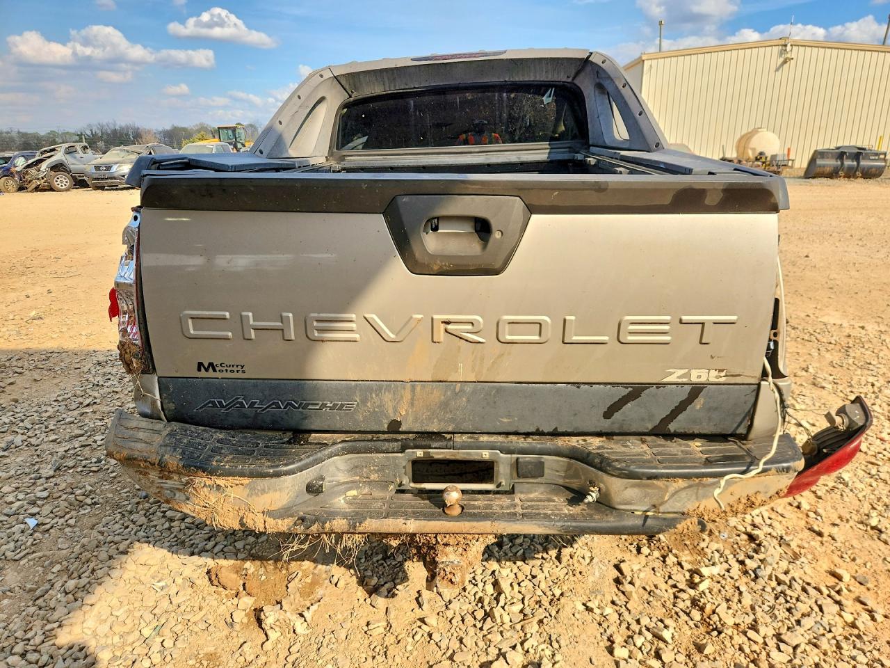 2004 Chevrolet Avalanche C1500 Tan vin: 3GNEC12T44G121181