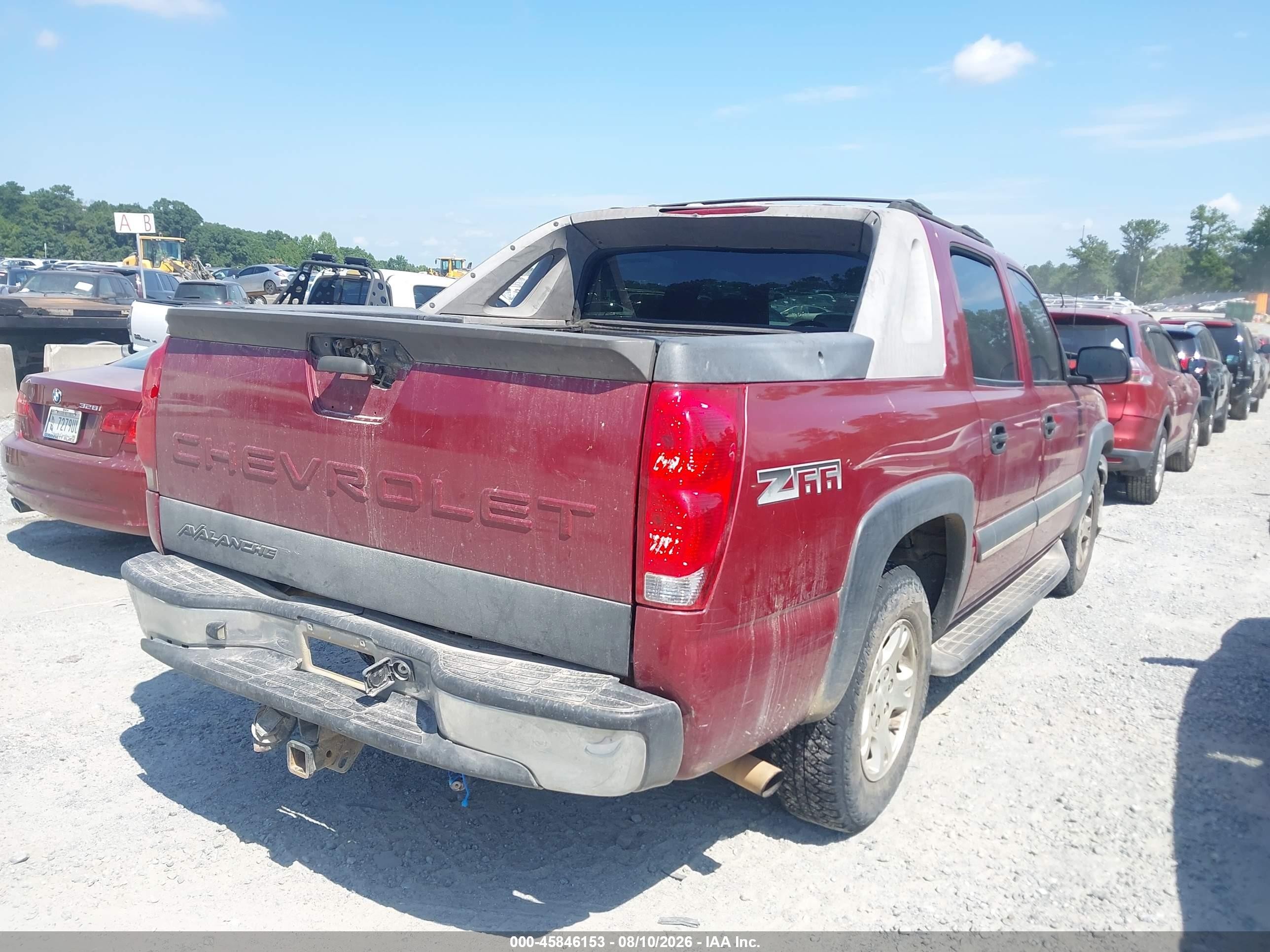2004 Chevrolet Avalanche 1500   Maroon vin: 3GNEC12T44G140068