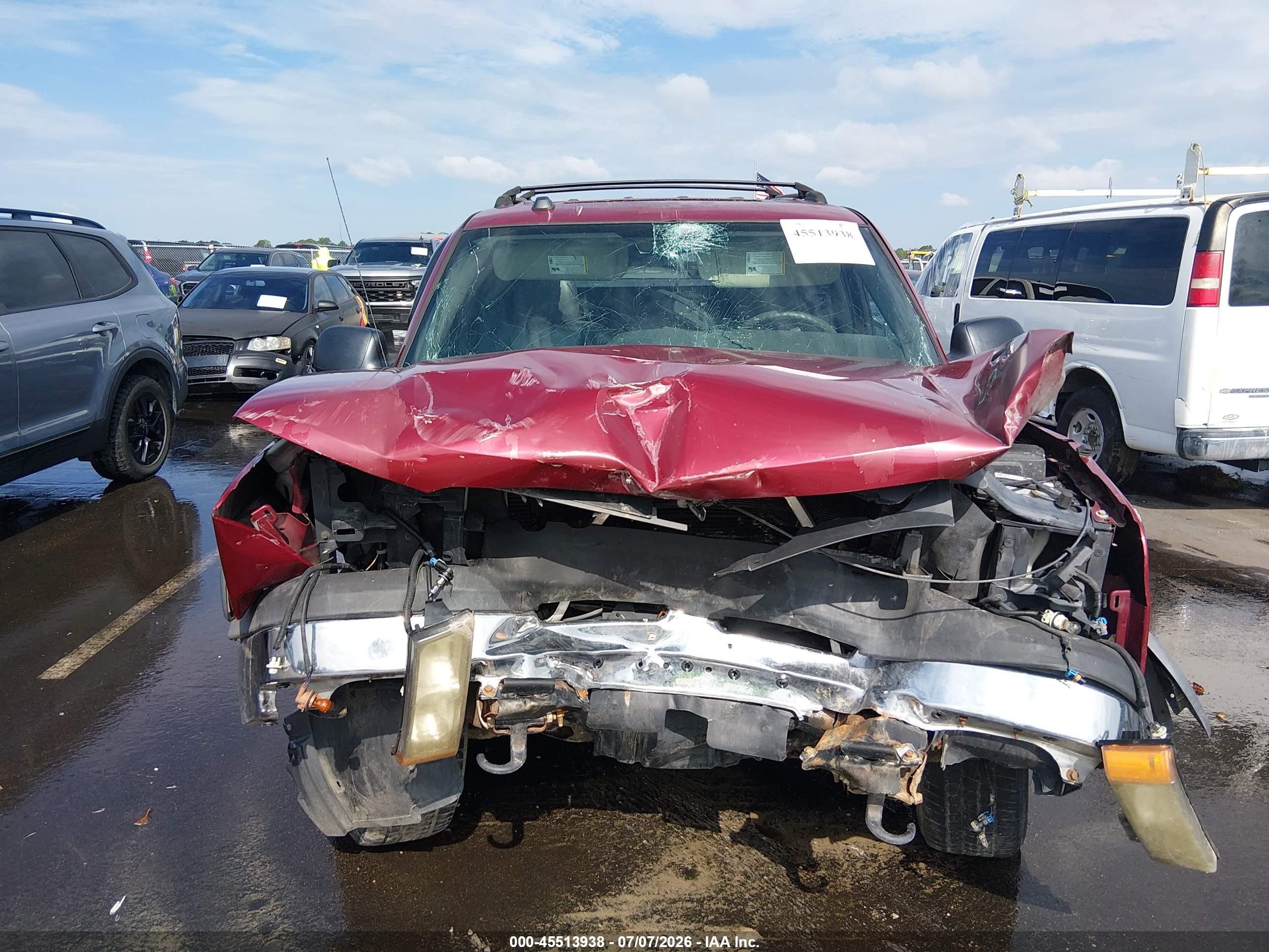 2004 Chevrolet Avalanche 1500   Red vin: 3GNEC12T44G297244