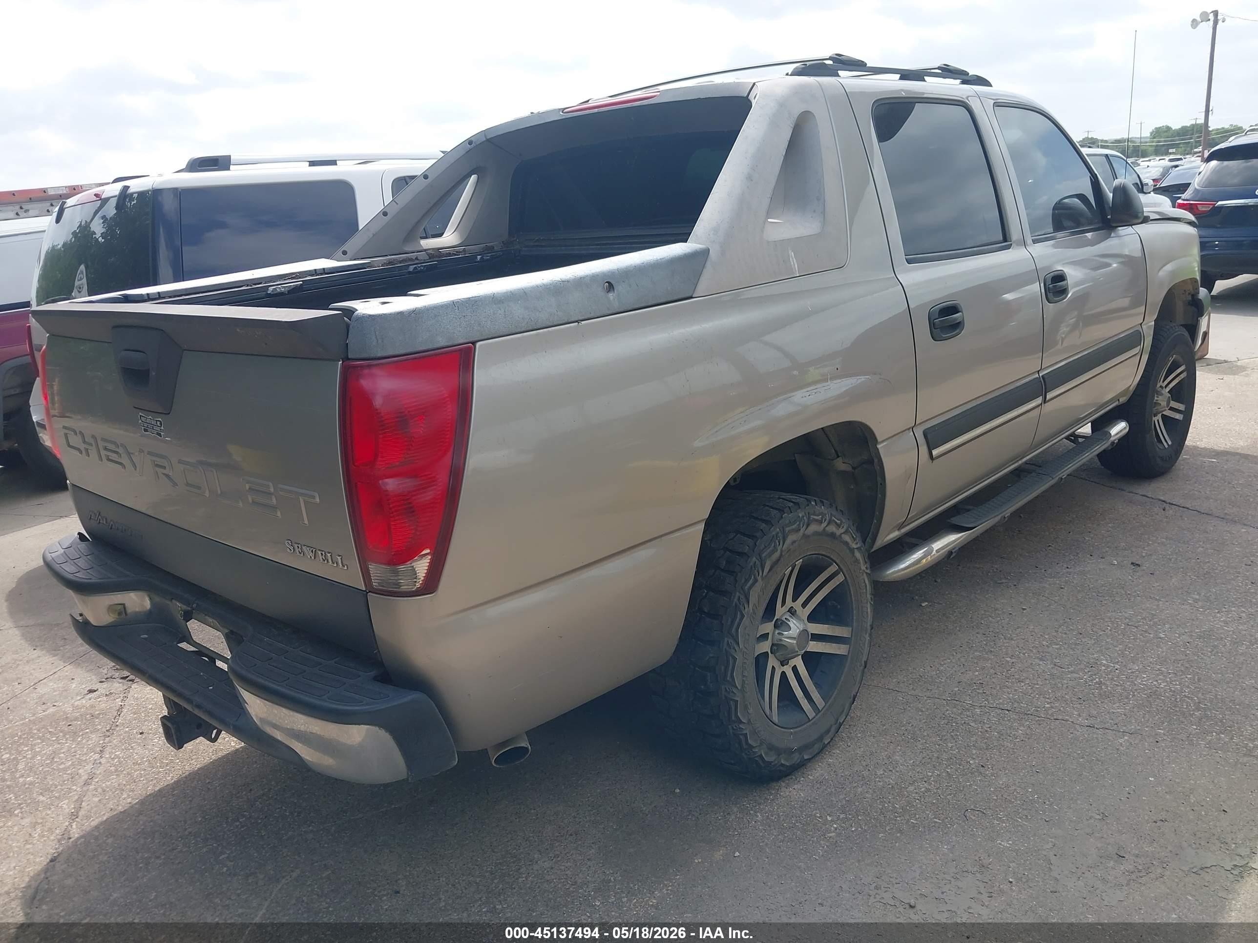 2004 Chevrolet Avalanche 1500   Silver vin: 3GNEC12T44G337922