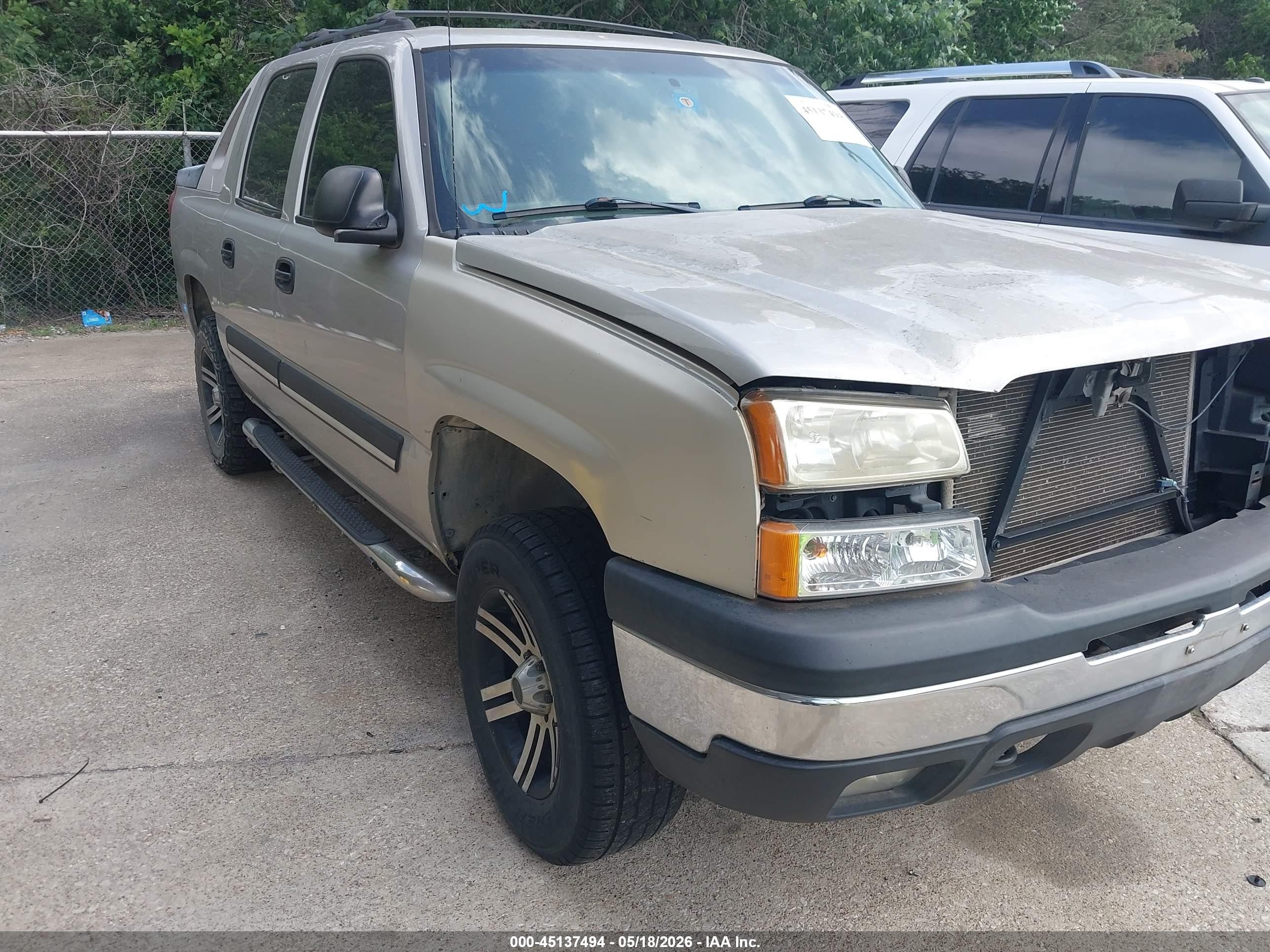 2004 Chevrolet Avalanche 1500   Silver vin: 3GNEC12T44G337922