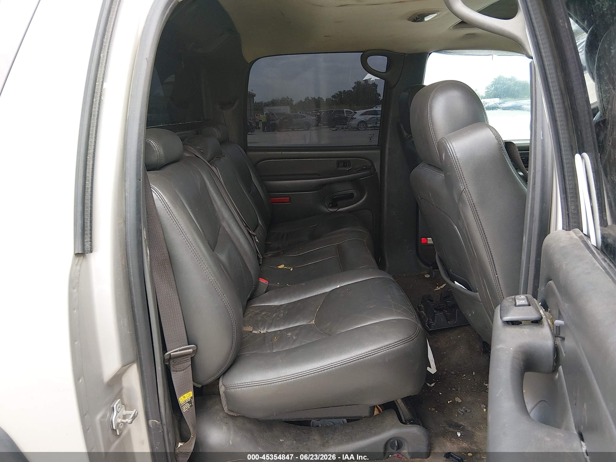 2004 Chevrolet Avalanche 1500   Gray vin: 3GNEC12T54G254547