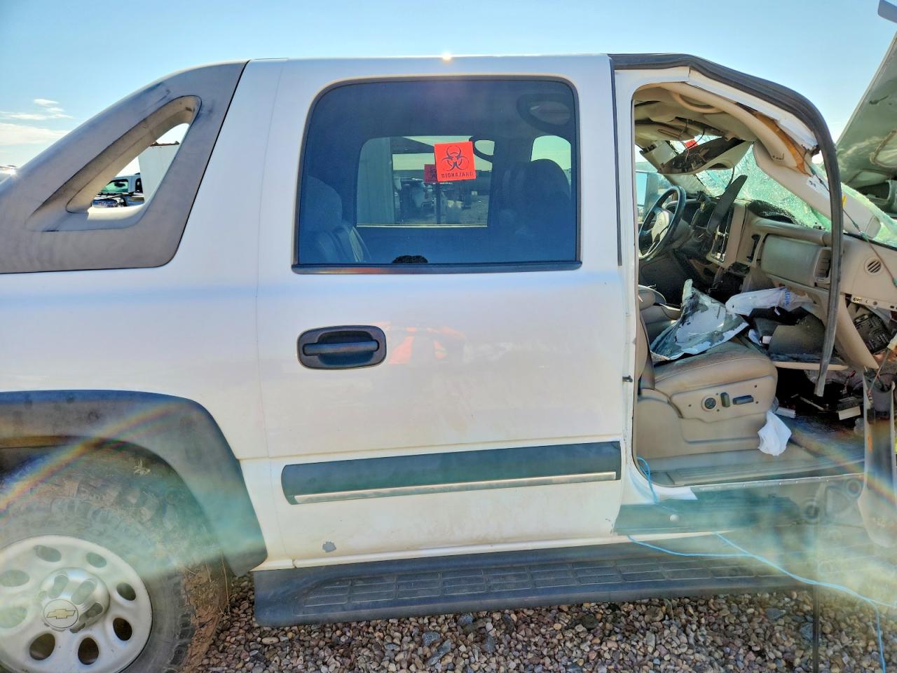 2004 Chevrolet Avalanche C1500 White vin: 3GNEC12T64G104494