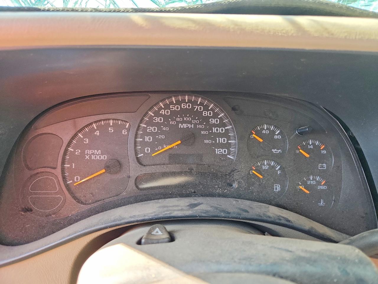 2004 Chevrolet Avalanche C1500 White vin: 3GNEC12T64G104494