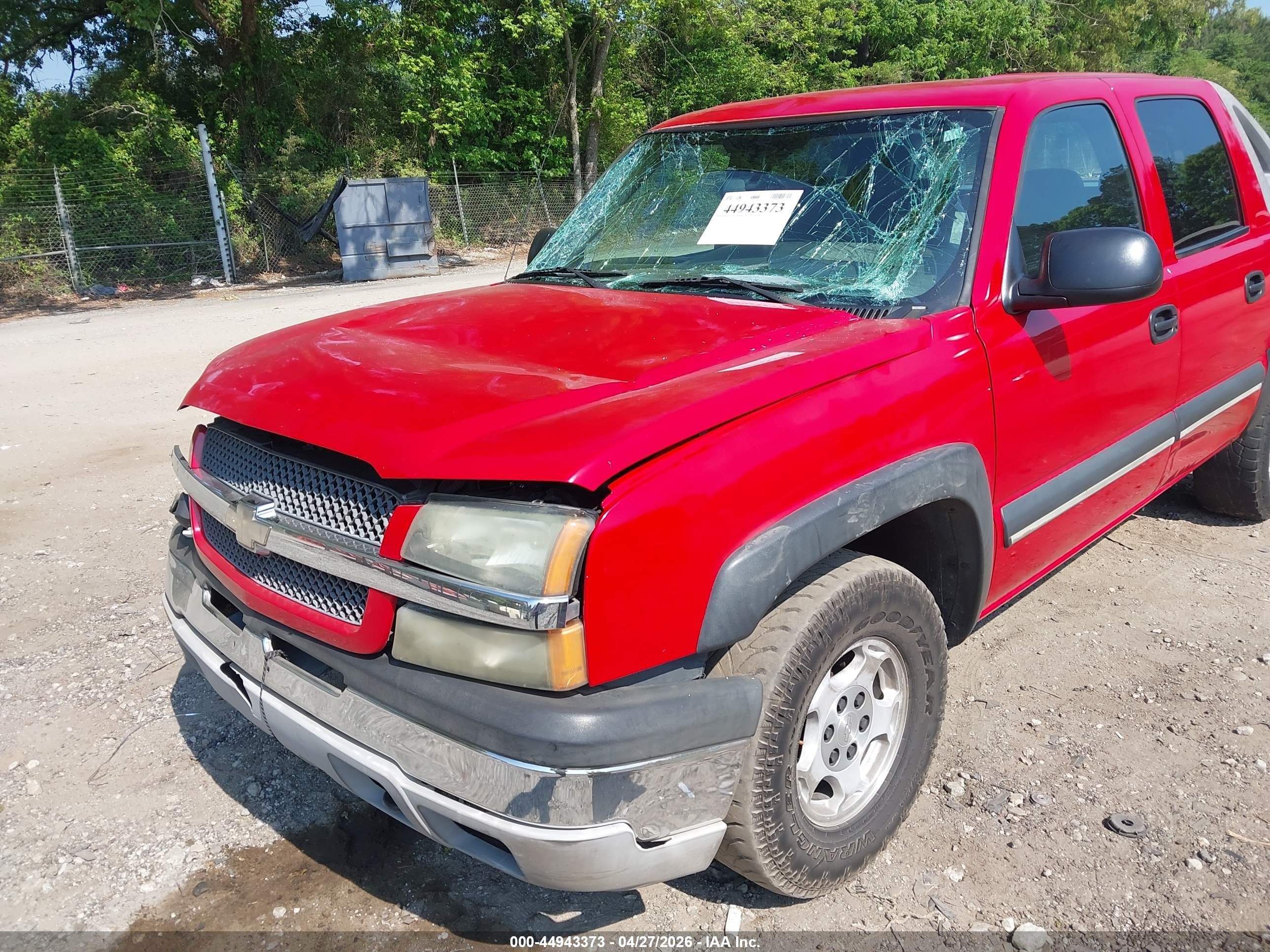 2004 Chevrolet Avalanche 1500   Red vin: 3GNEC12T64G141478