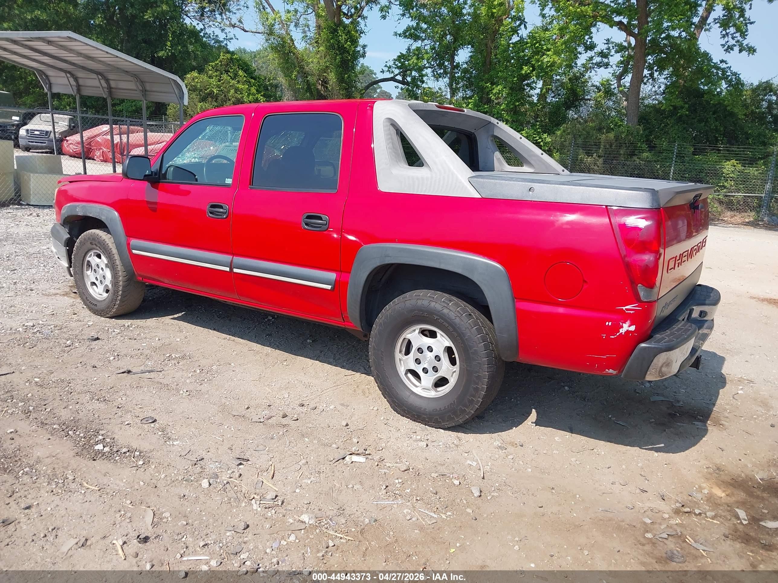 2004 Chevrolet Avalanche 1500   Red vin: 3GNEC12T64G141478