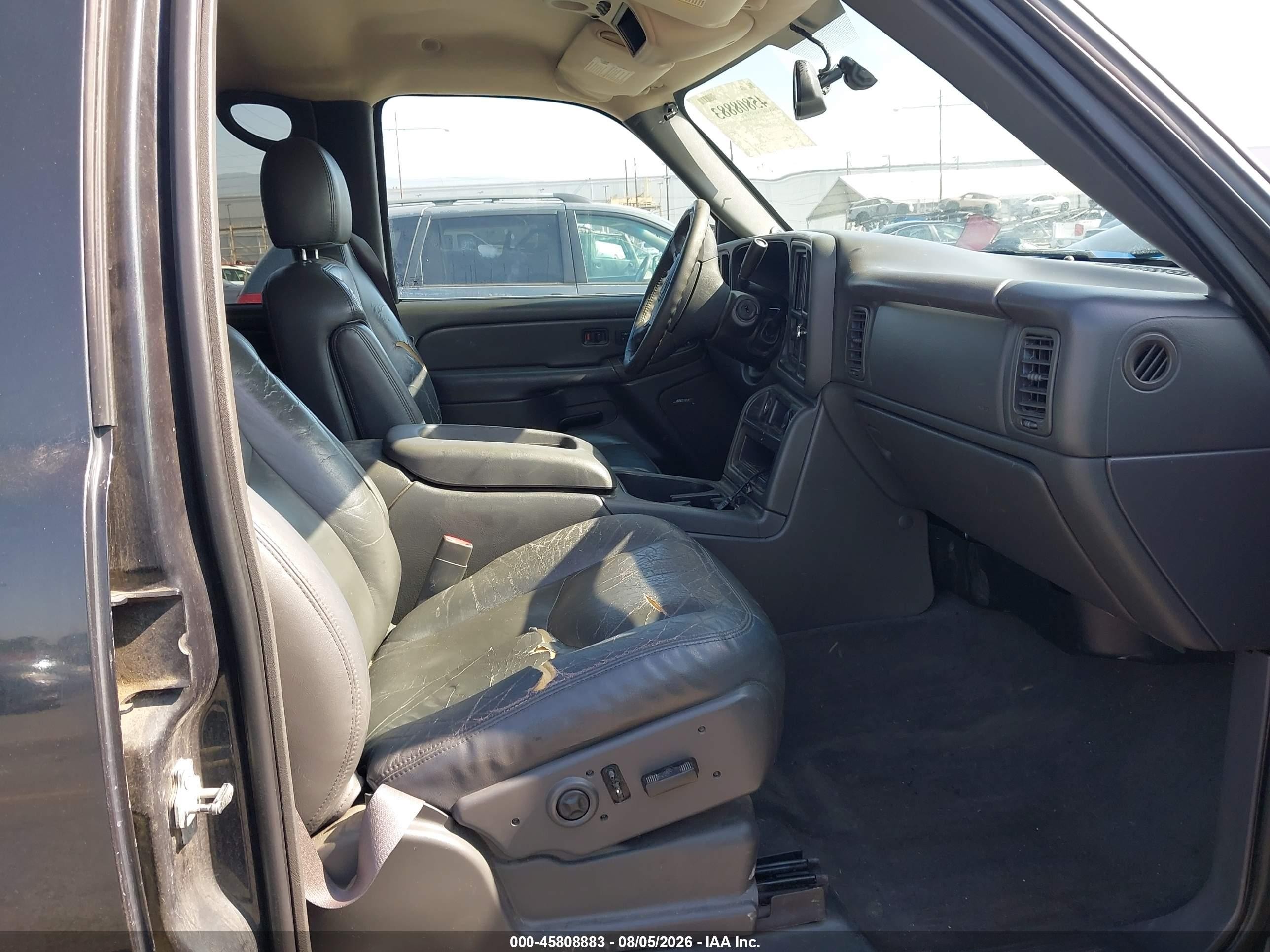 2004 Chevrolet Avalanche 1500   Black vin: 3GNEC12T64G322273