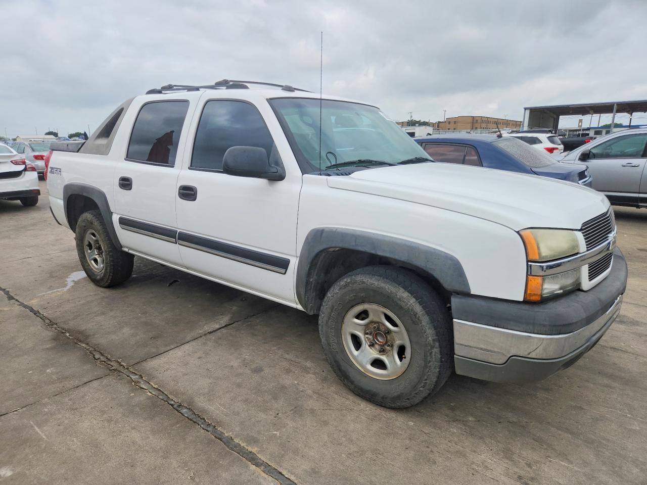 2004 Chevrolet Avalanche C1500 White vin: 3GNEC12TX4G202671