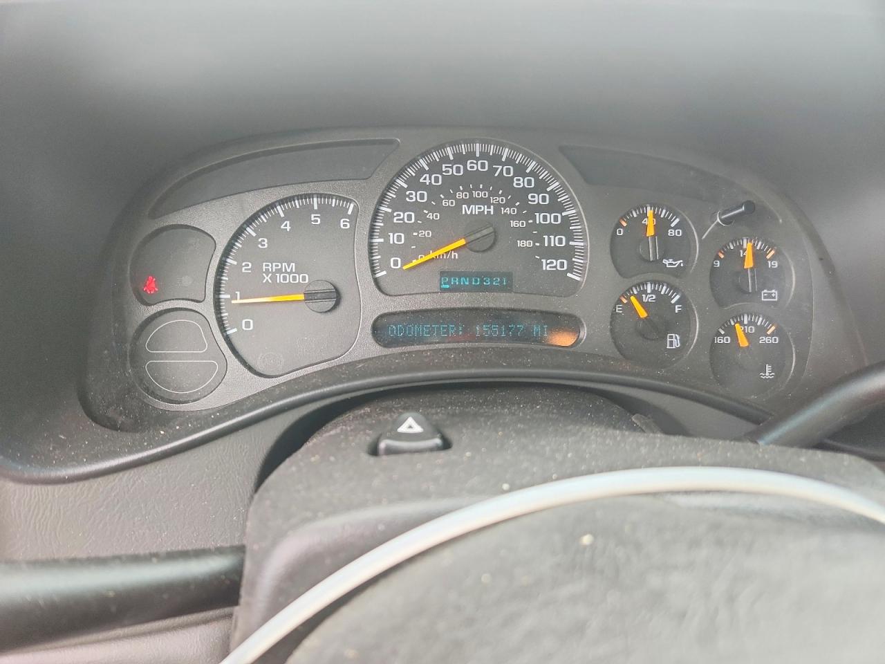 2004 Chevrolet Avalanche C1500 White vin: 3GNEC12TX4G202671