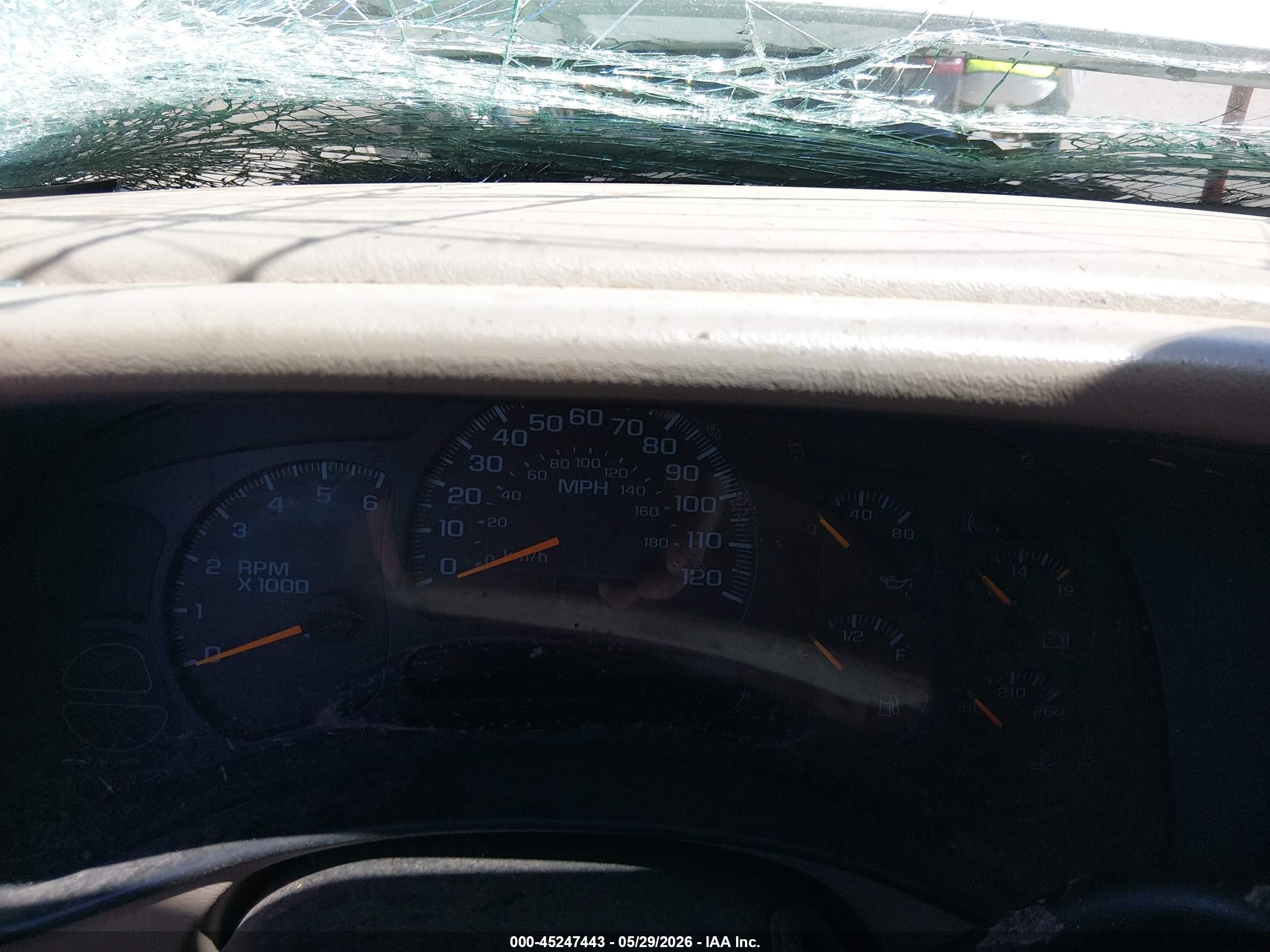 2004 Chevrolet Avalanche 1500   Белый vin: 3GNEC12TX4G221446