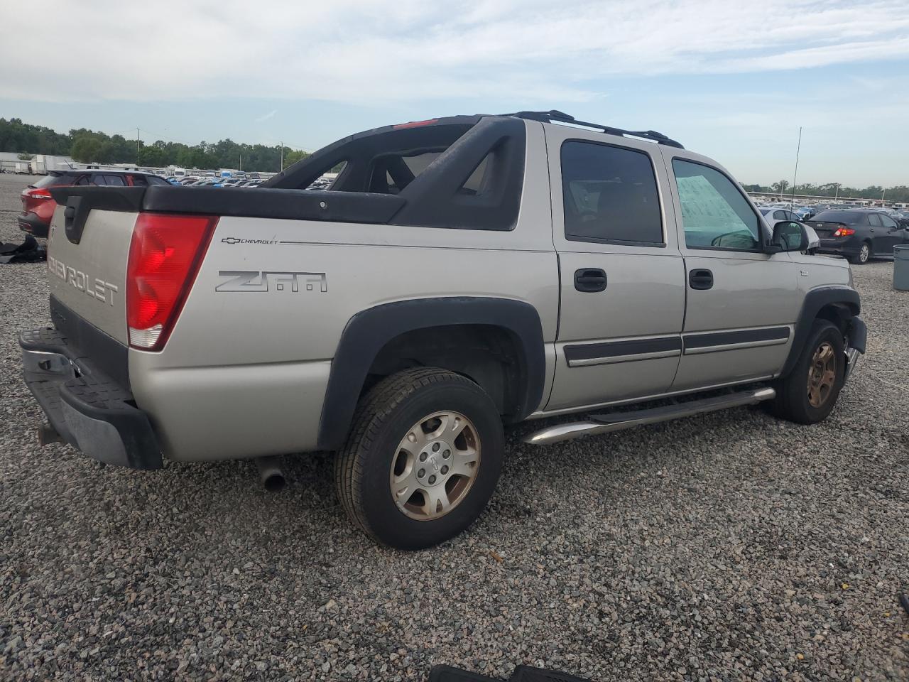 2004 Chevrolet Avalanche C1500 Beige vin: 3GNEC12TX4G296700
