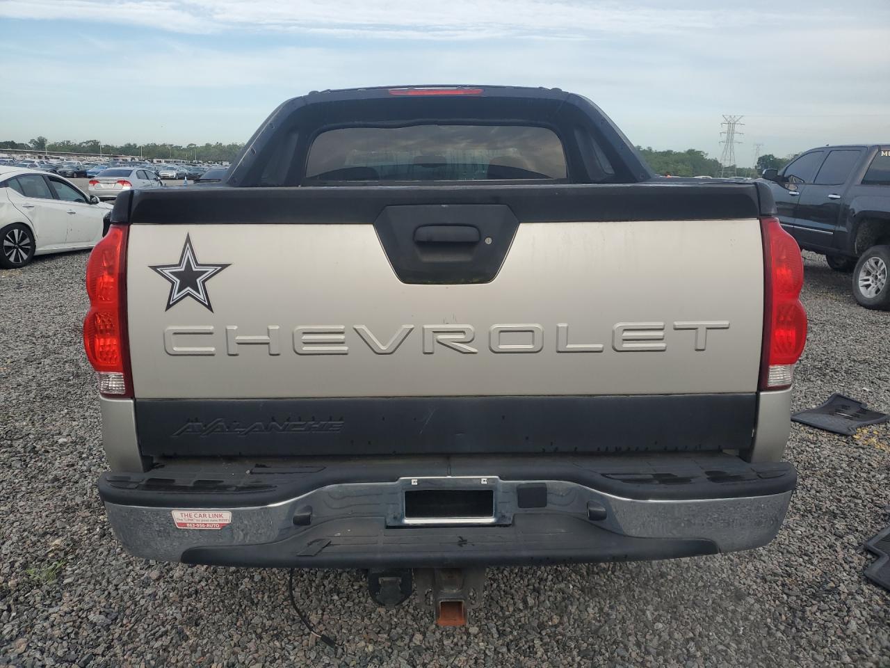 2004 Chevrolet Avalanche C1500 Beige vin: 3GNEC12TX4G296700