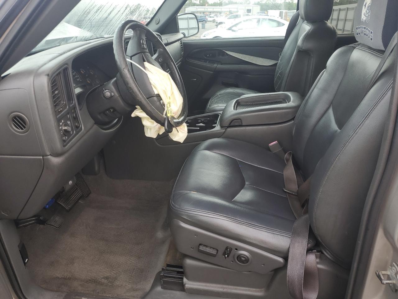 2004 Chevrolet Avalanche C1500 Beige vin: 3GNEC12TX4G296700