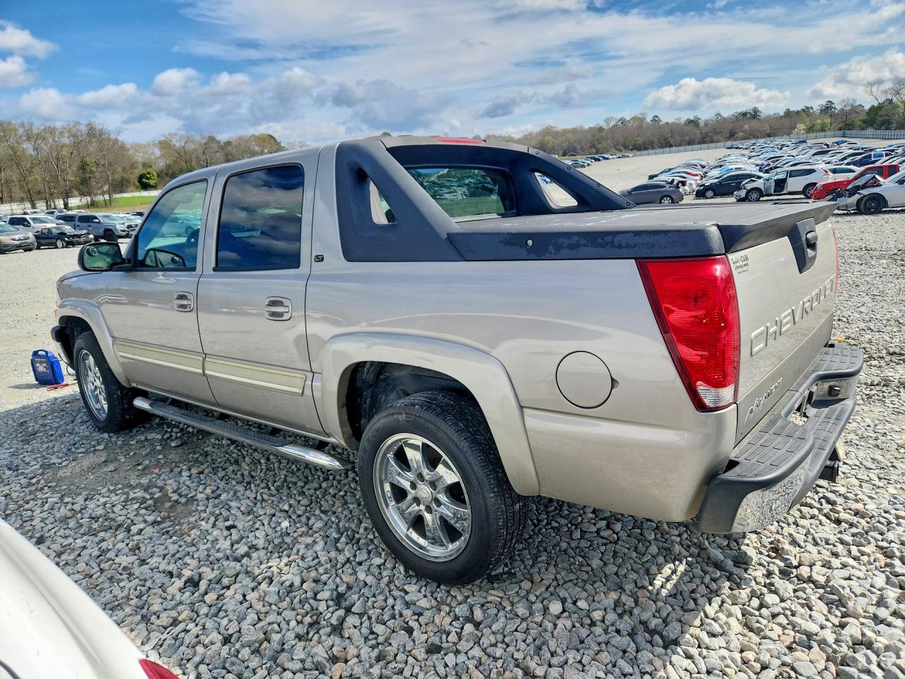 2005 Chevrolet Avalanche C1500 Gray vin: 3GNEC12Z05G274792