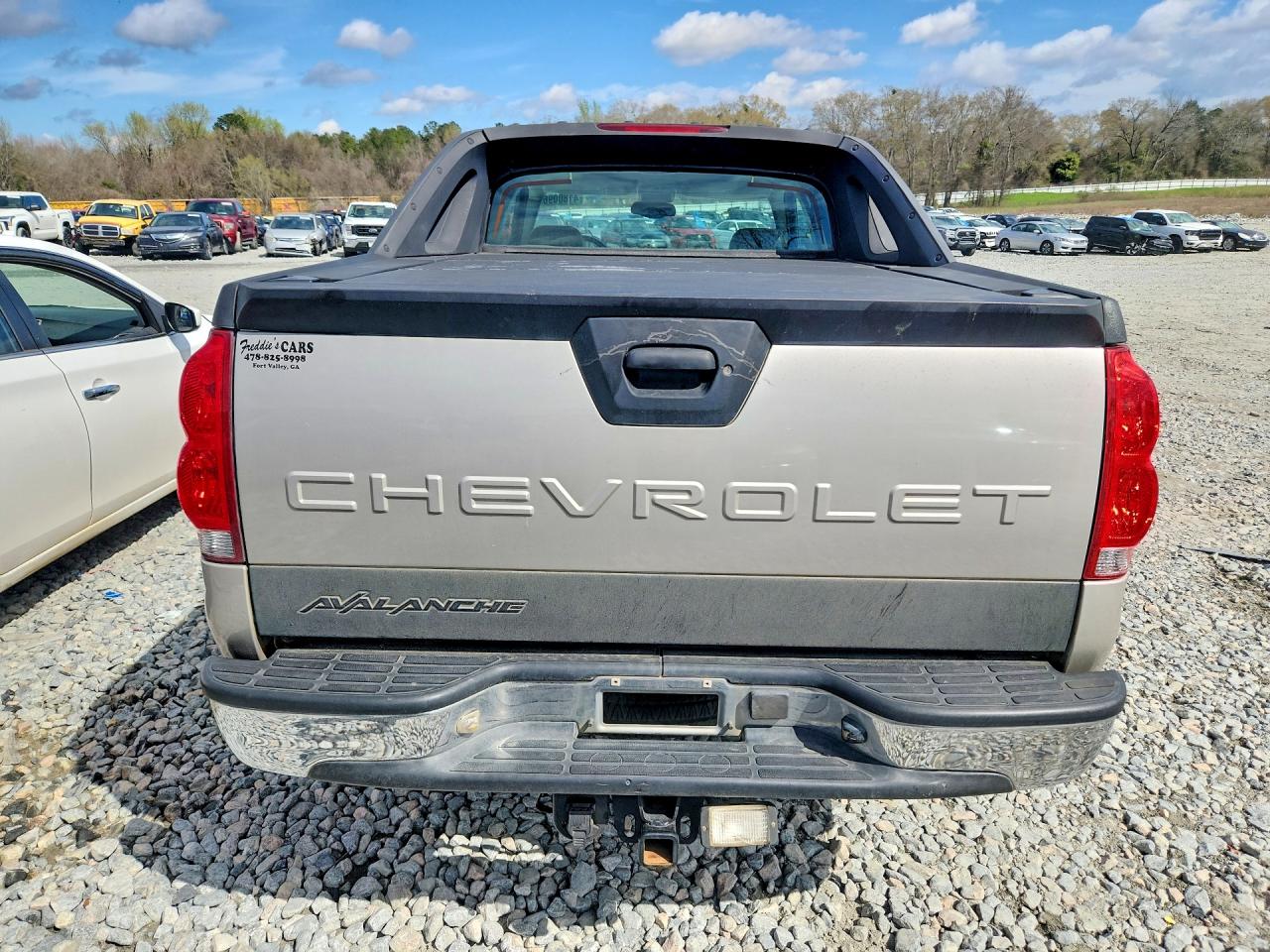 2005 Chevrolet Avalanche C1500 Gray vin: 3GNEC12Z05G274792