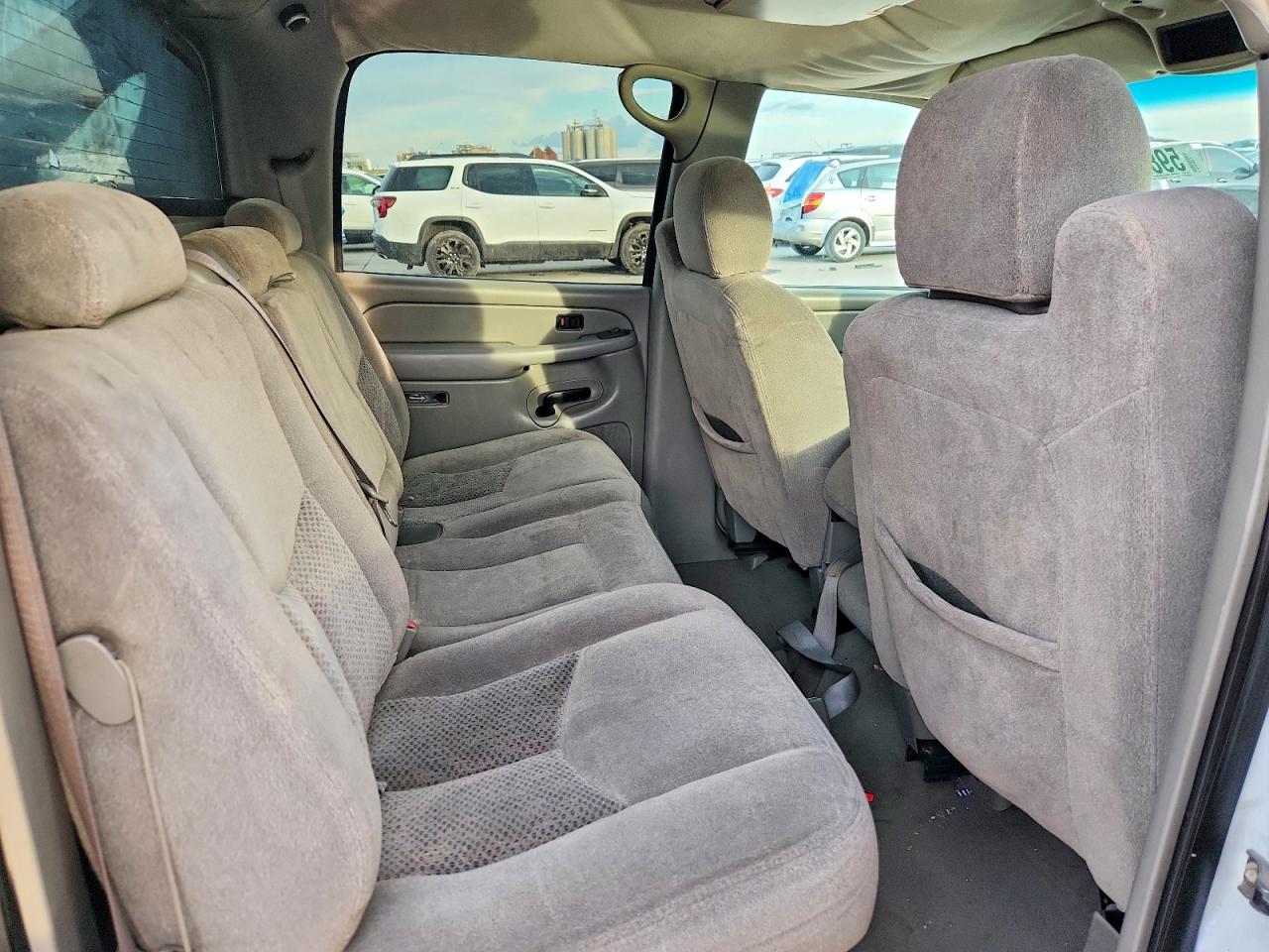 2006 Chevrolet Avalanche C1500 White vin: 3GNEC12Z06G130399