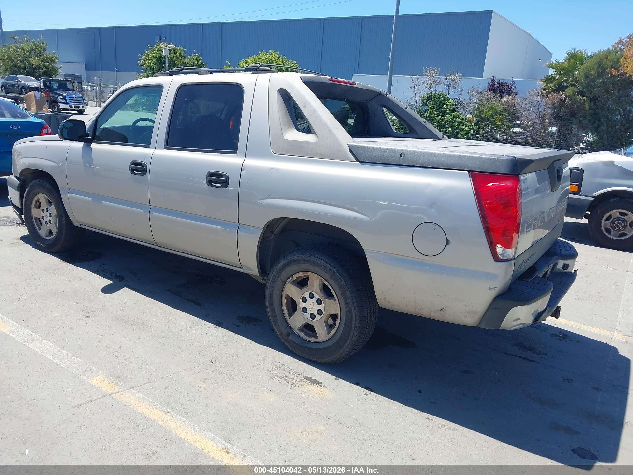 2005 Chevrolet Avalanche 1500 Ls Silver vin: 3GNEC12Z15G151714