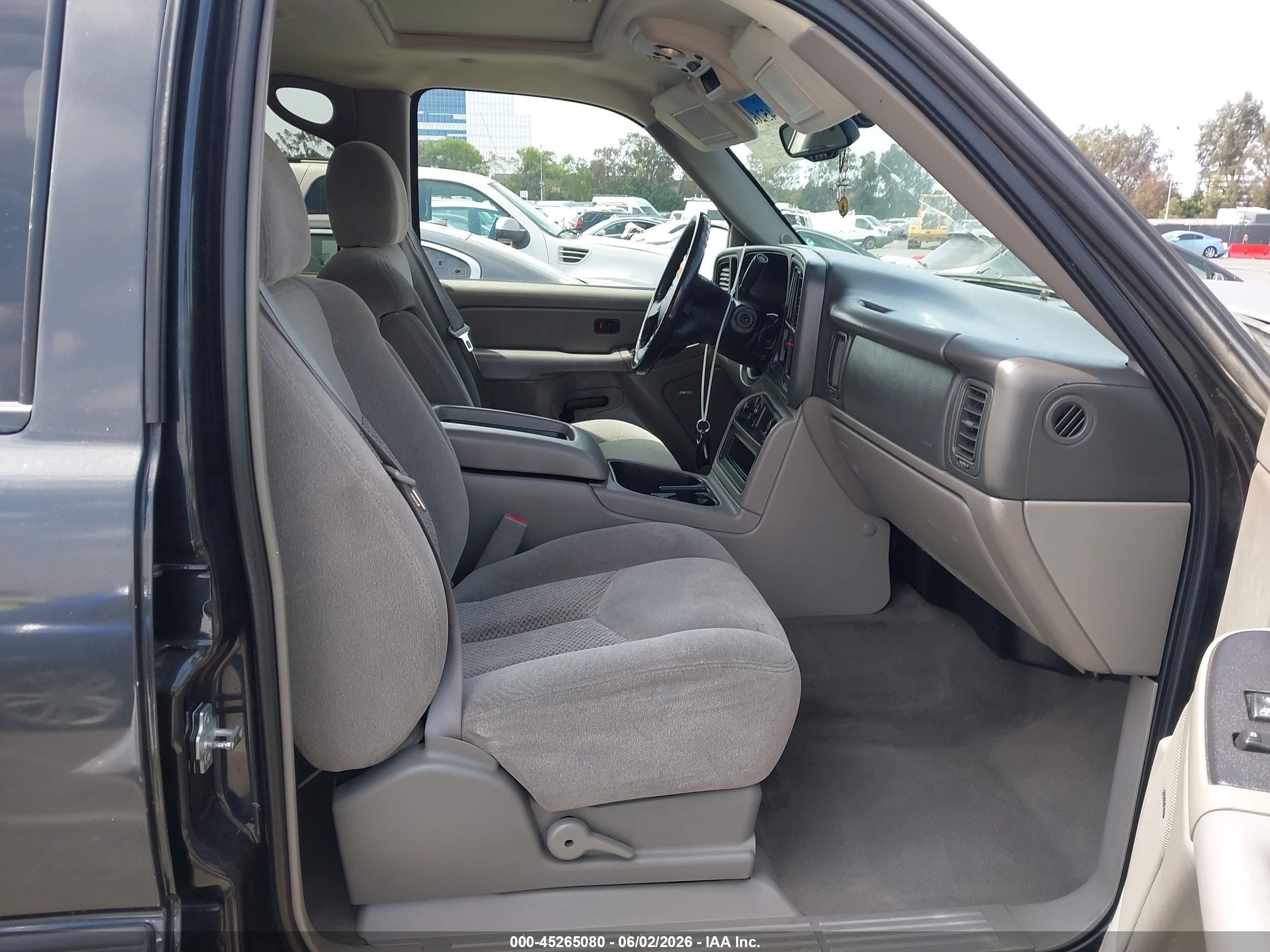 2005 Chevrolet Avalanche 1500 Z66 Gray vin: 3GNEC12Z15G287969