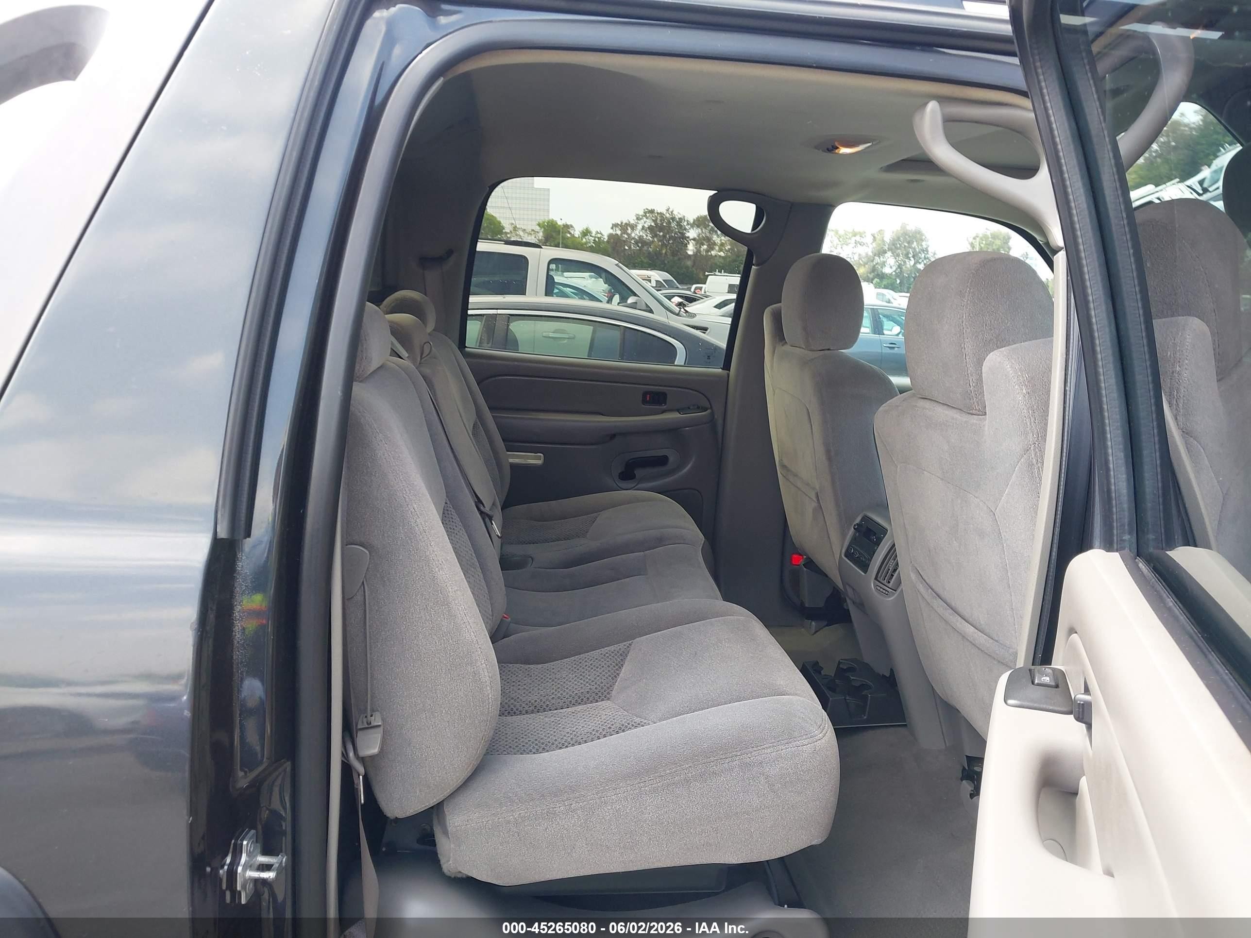 2005 Chevrolet Avalanche 1500 Z66 Gray vin: 3GNEC12Z15G287969