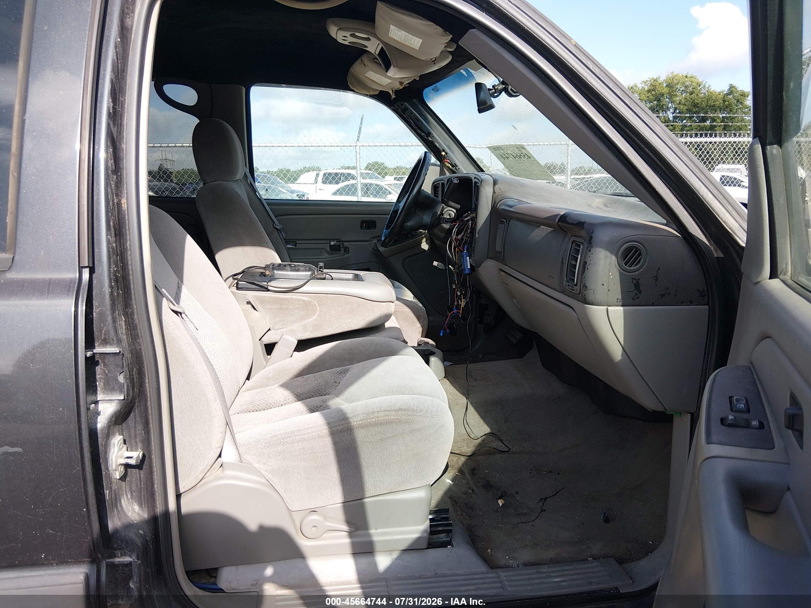 2005 Chevrolet Avalanche 1500 Z66 Gray vin: 3GNEC12Z25G127101