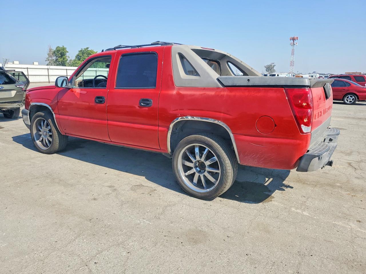 2006 Chevrolet Avalanche C1500 Red vin: 3GNEC12Z26G184433