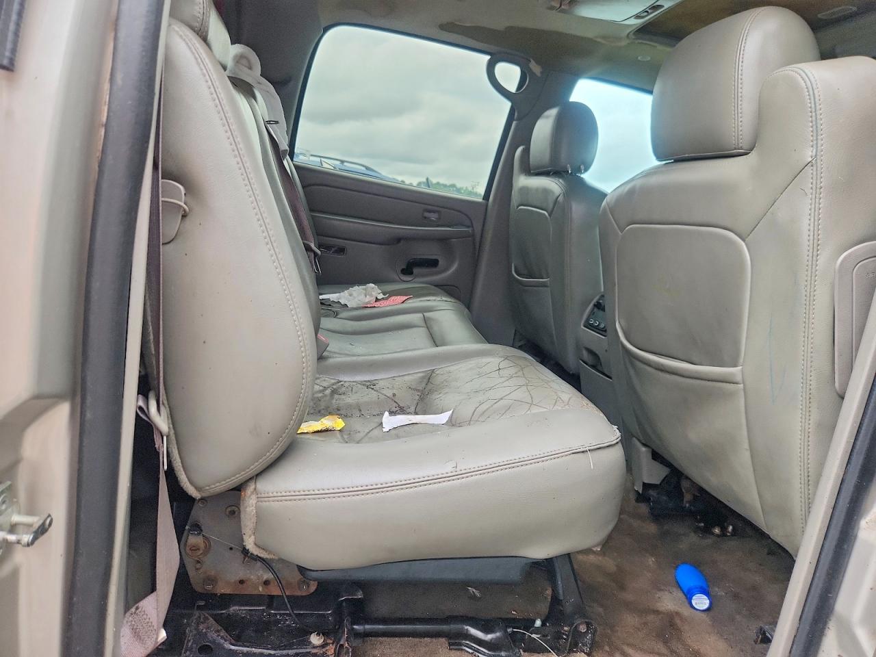 2005 Chevrolet Avalanche C1500 Серебряный vin: 3GNEC12Z35G172094