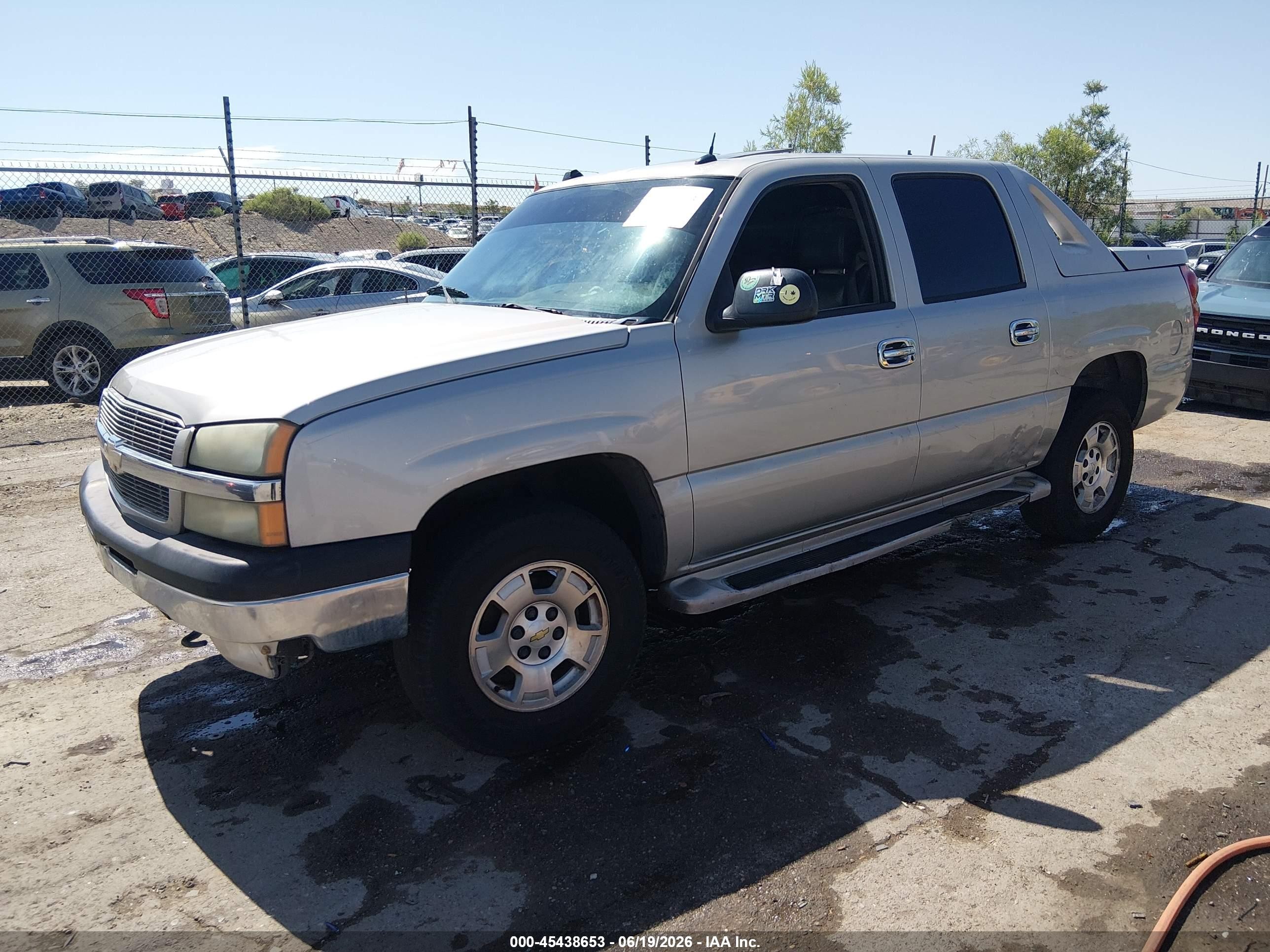 2005 Chevrolet Avalanche 1500 Ls Beige vin: 3GNEC12Z45G151271
