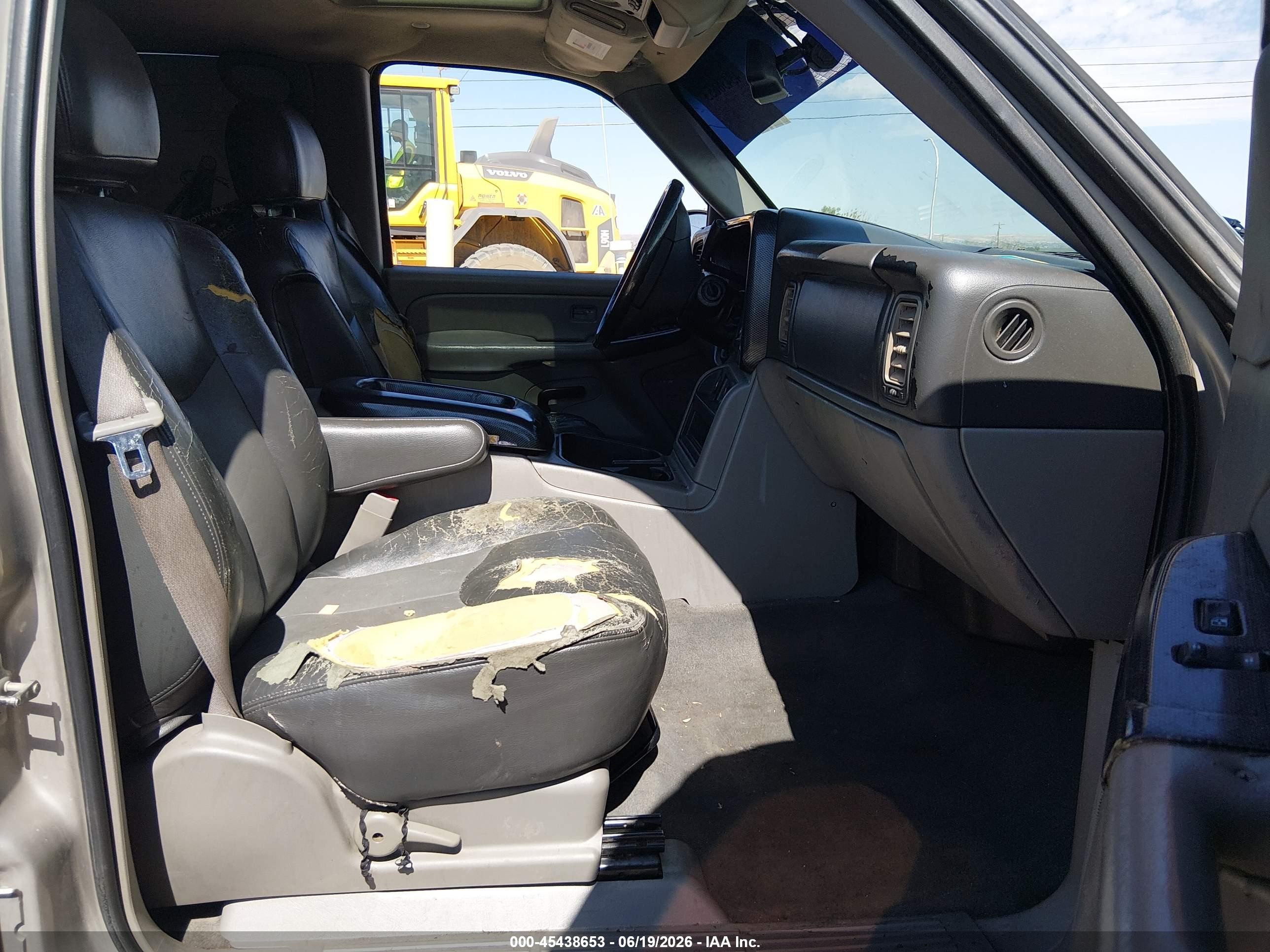 2005 Chevrolet Avalanche 1500 Ls Beige vin: 3GNEC12Z45G151271