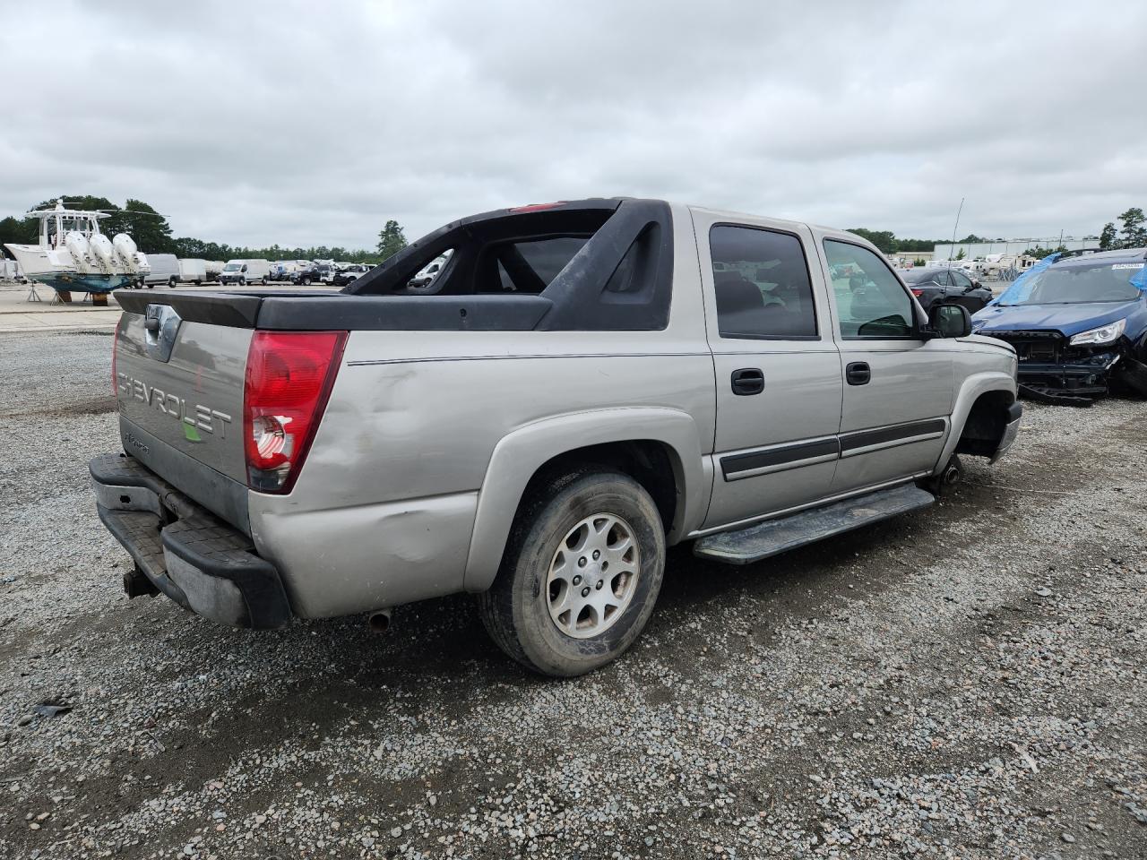 2005 Chevrolet Avalanche C1500 Gold vin: 3GNEC12Z45G156549