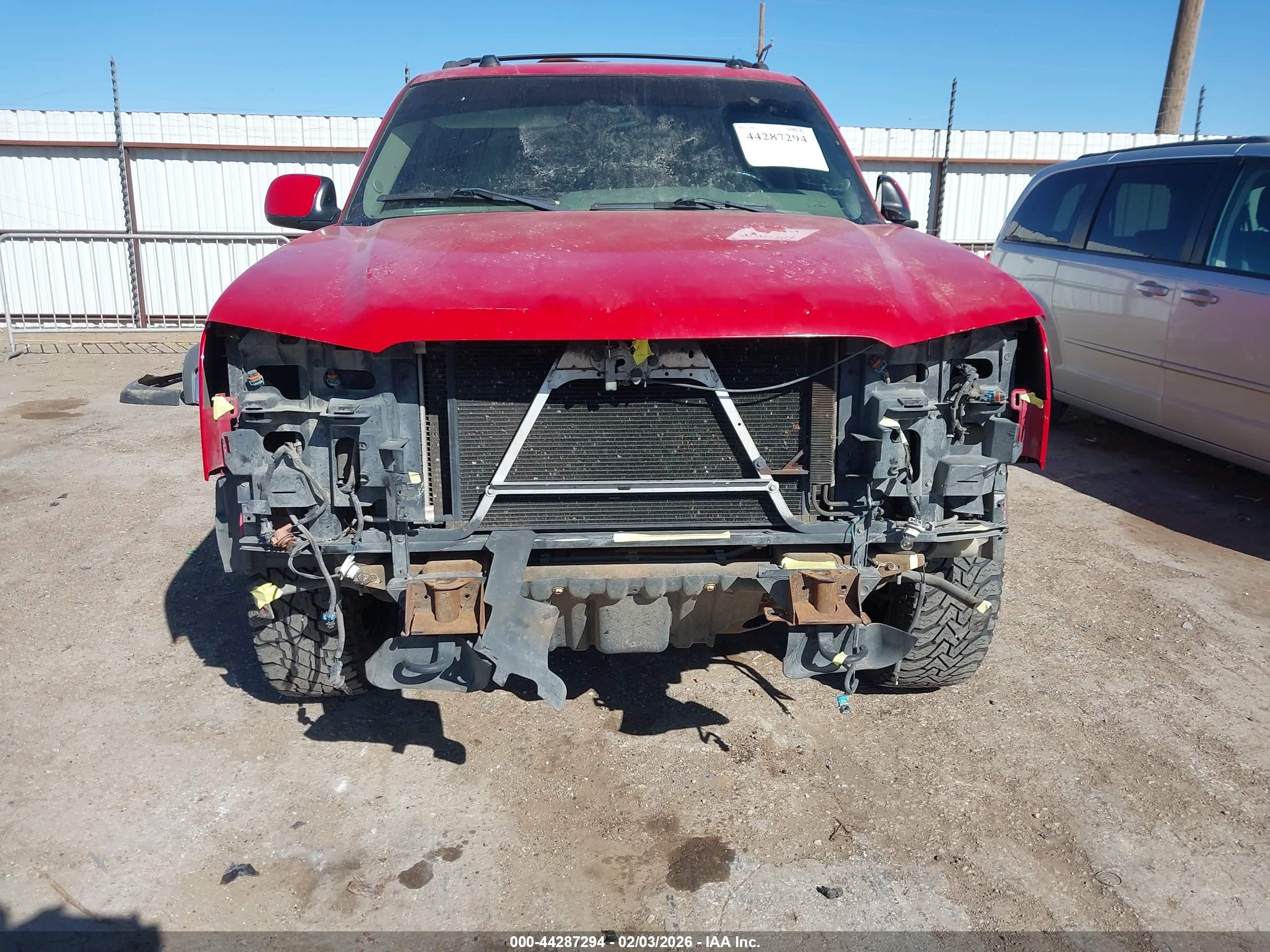 2005 Chevrolet Avalanche 1500 Z66 Красный vin: 3GNEC12Z45G226924