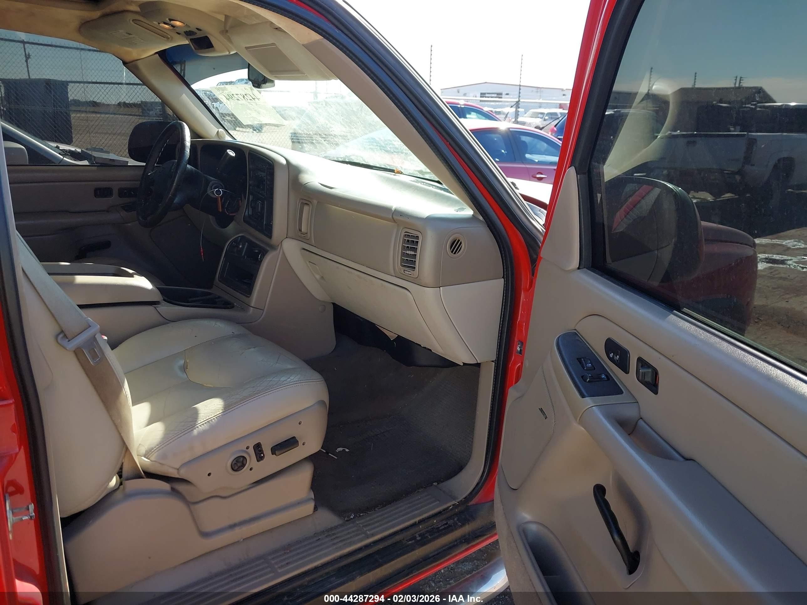 2005 Chevrolet Avalanche 1500 Z66 Красный vin: 3GNEC12Z45G226924