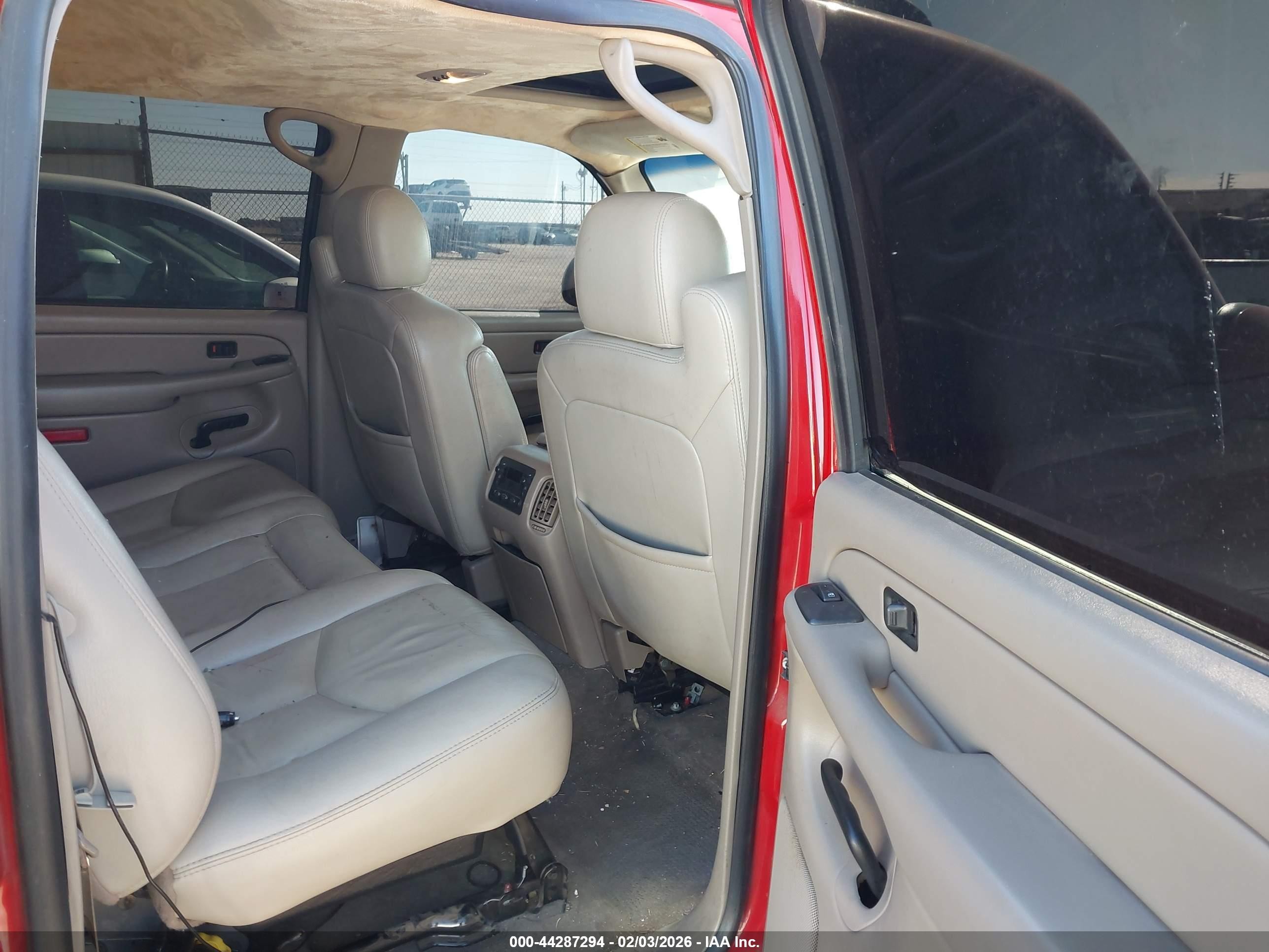 2005 Chevrolet Avalanche 1500 Z66 Красный vin: 3GNEC12Z45G226924