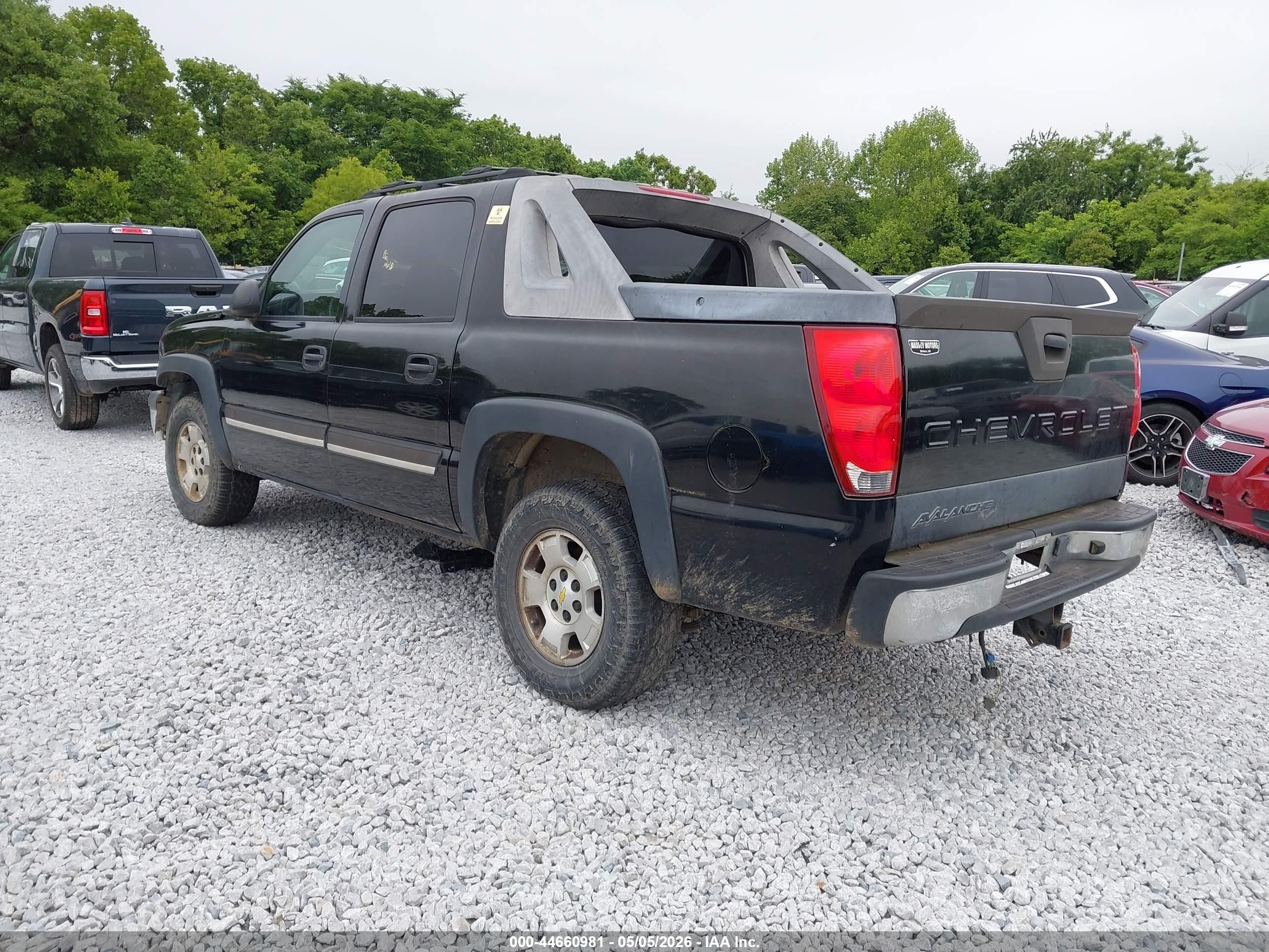 2005 Chevrolet Avalanche 1500 Z66 Black vin: 3GNEC12Z55G204723