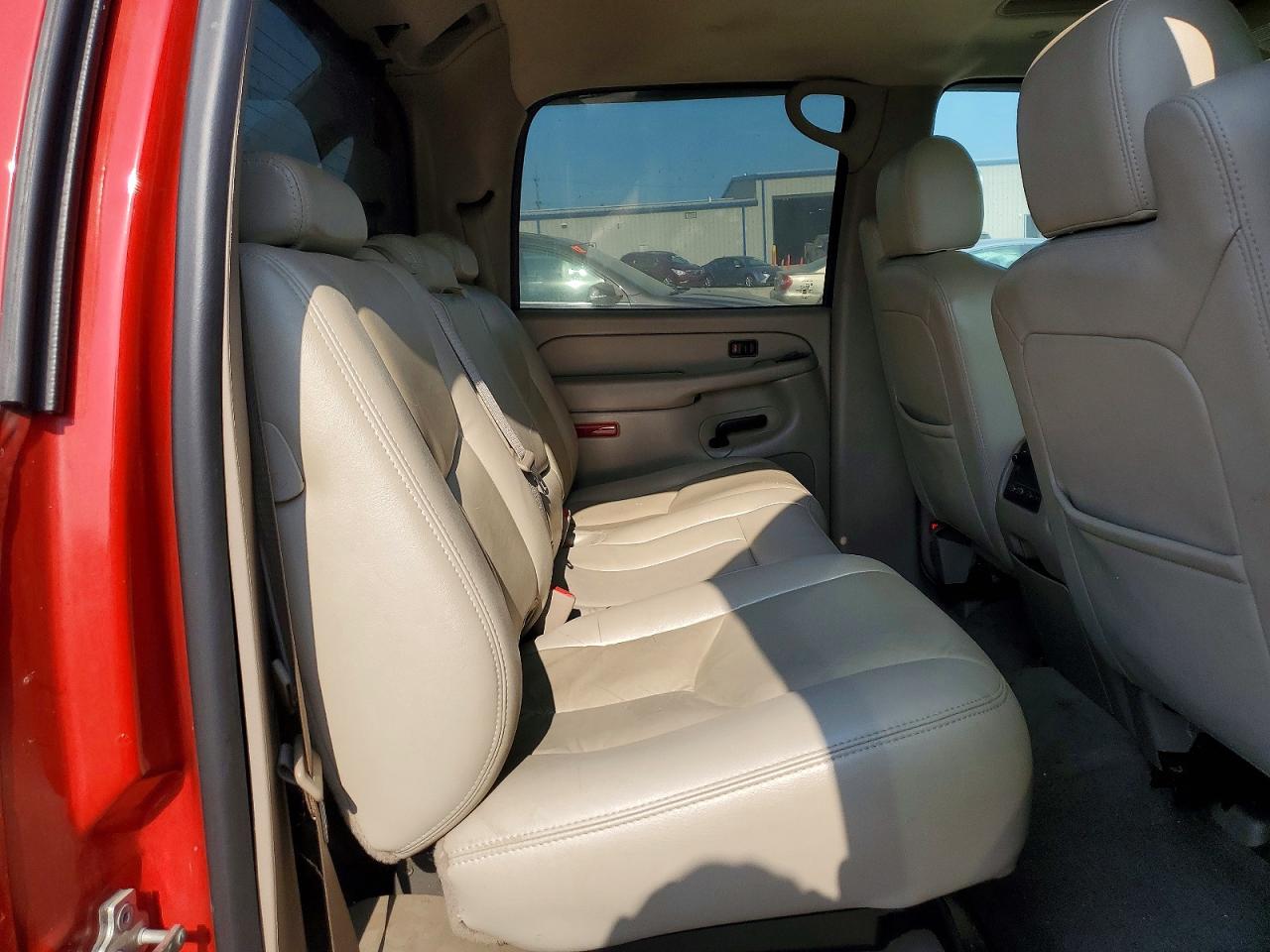 2005 Chevrolet Avalanche Red vin: 3GNEC12Z55G207038