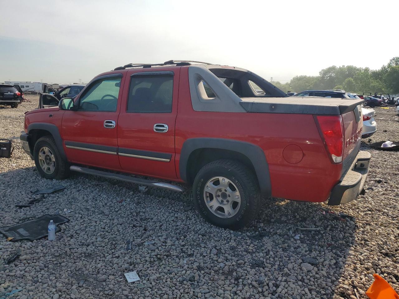 2005 Chevrolet Avalanche Red vin: 3GNEC12Z55G207038