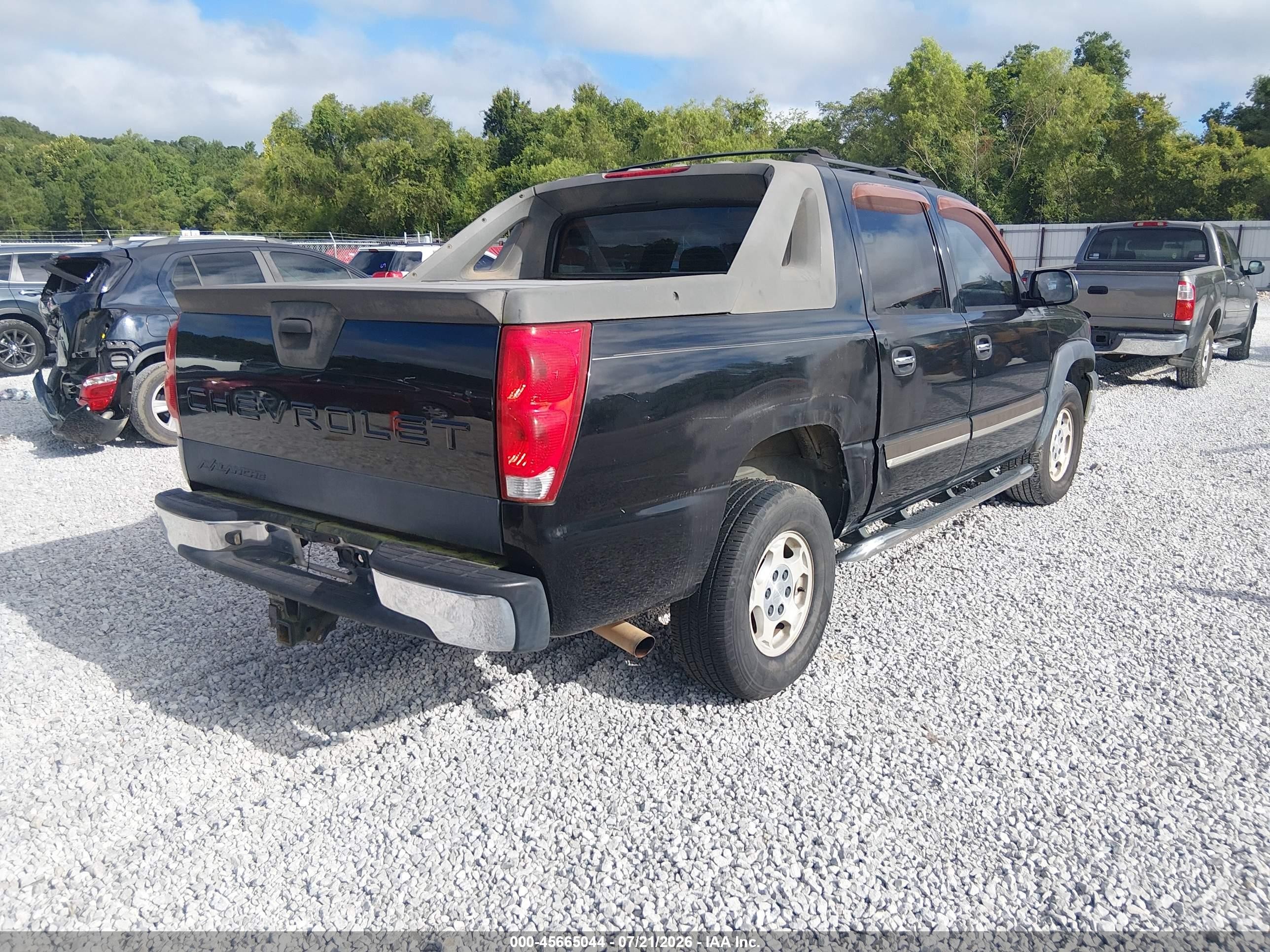 2005 Chevrolet Avalanche 1500 Ls Черный vin: 3GNEC12Z55G215091