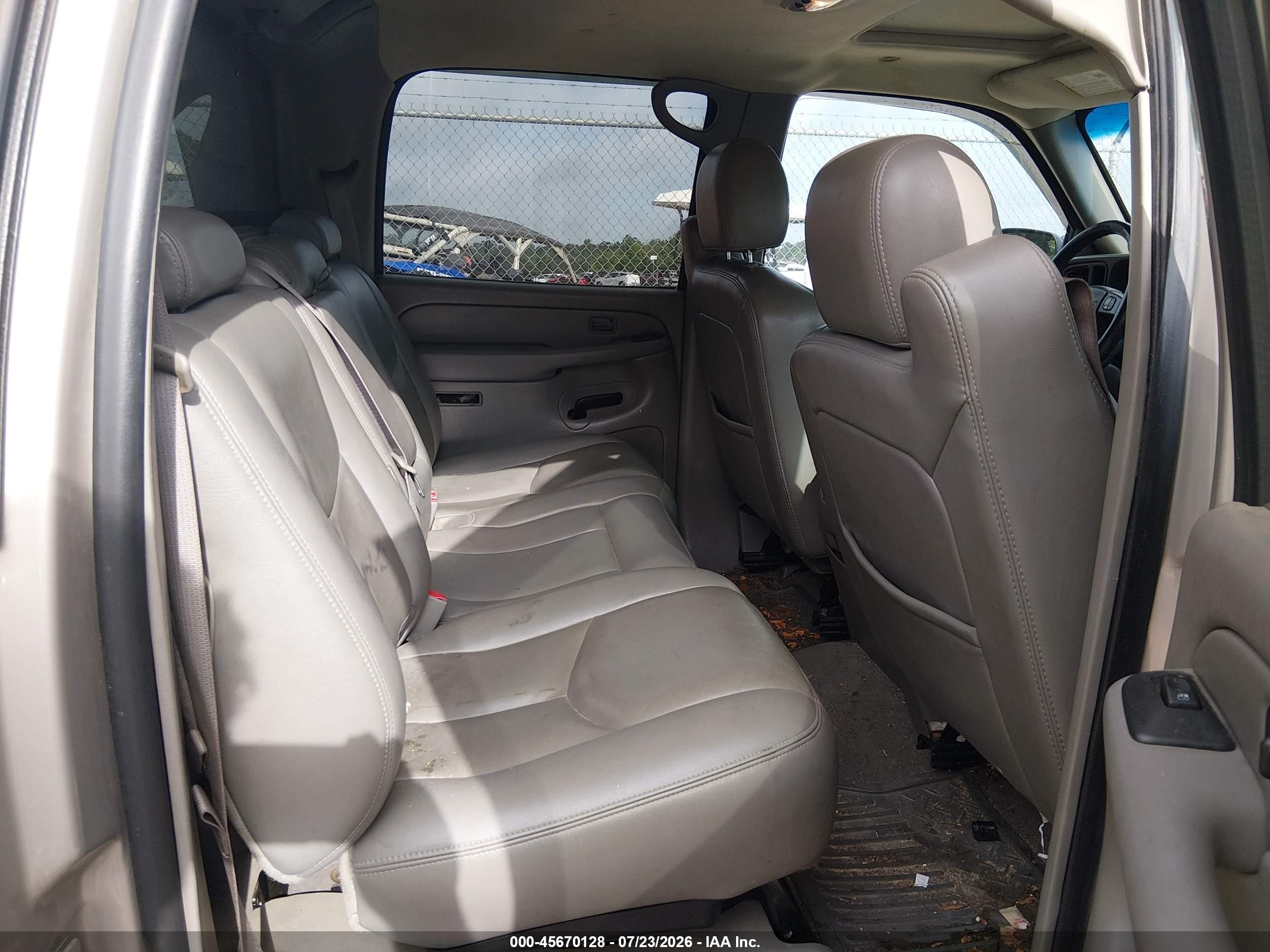 2006 Chevrolet Avalanche 1500 Z66 Серебряный vin: 3GNEC12Z56G113517