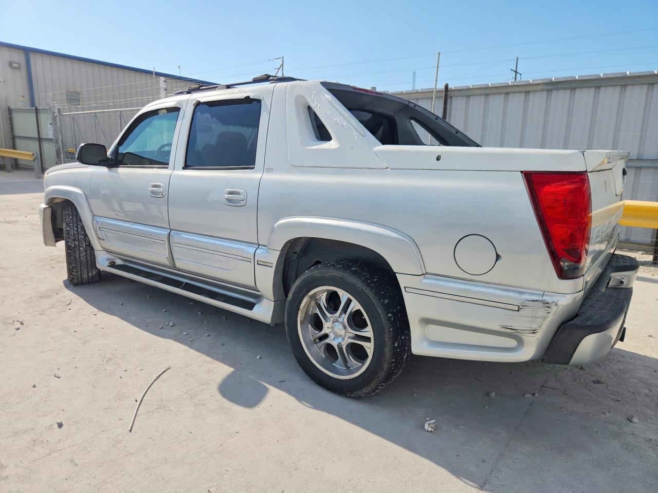 2006 Chevrolet Avalanche C1500 Серебряный vin: 3GNEC12Z56G178920
