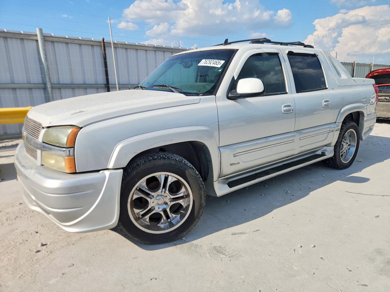 2006 Chevrolet Avalanche C1500 Серебряный vin: 3GNEC12Z56G178920