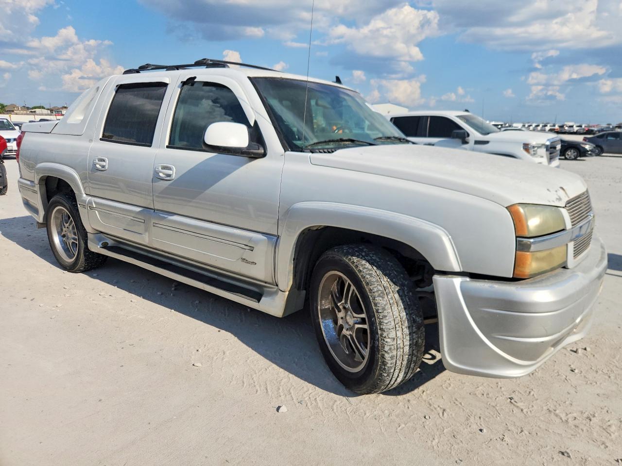 2006 Chevrolet Avalanche C1500 Серебряный vin: 3GNEC12Z56G178920