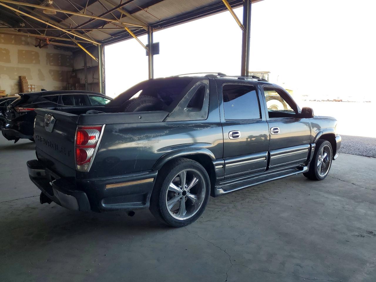2005 Chevrolet Avalanche C1500 Gray vin: 3GNEC12Z75G169022